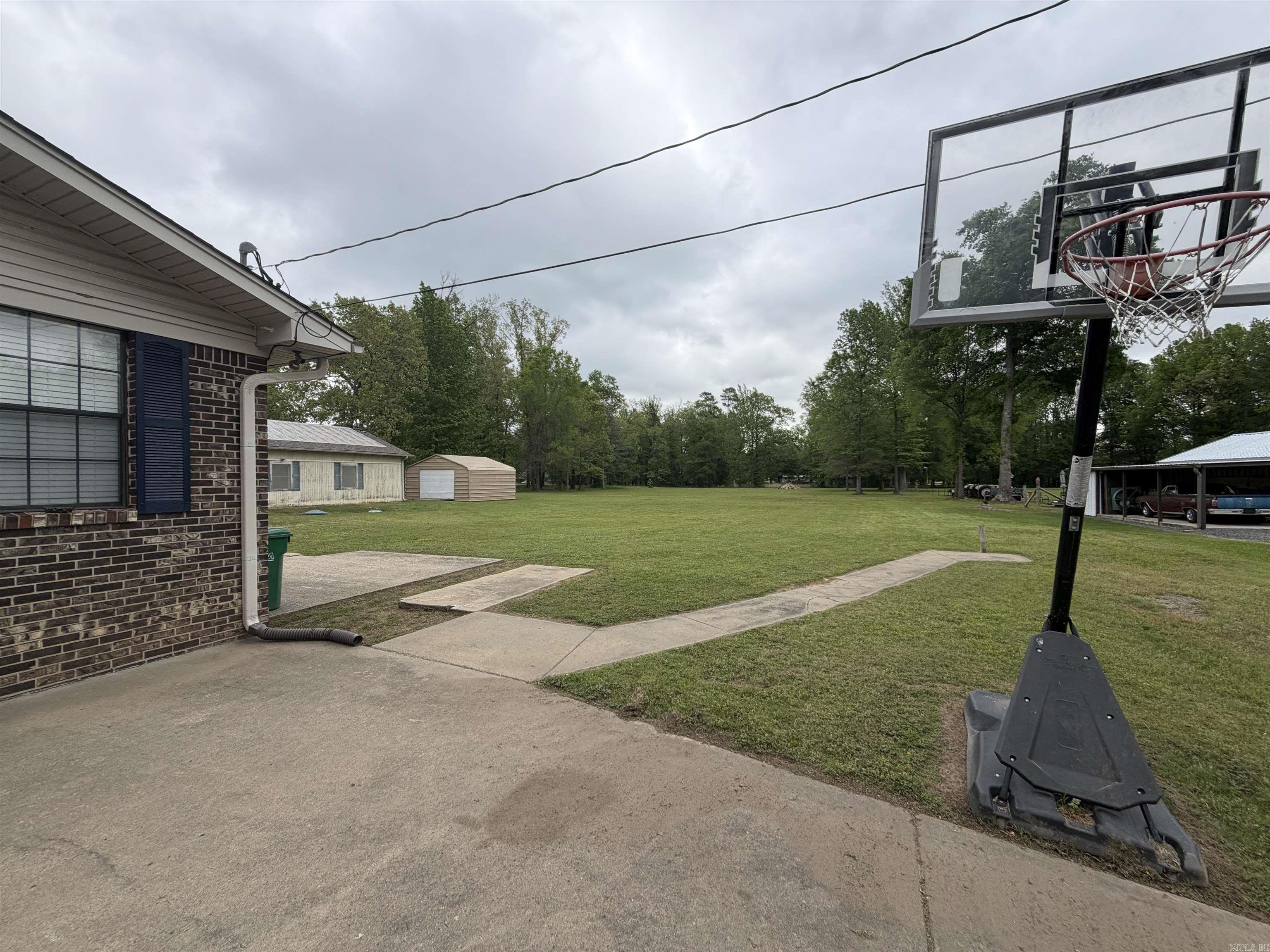 ALLENS HIGHWAY GARDENS - Residential