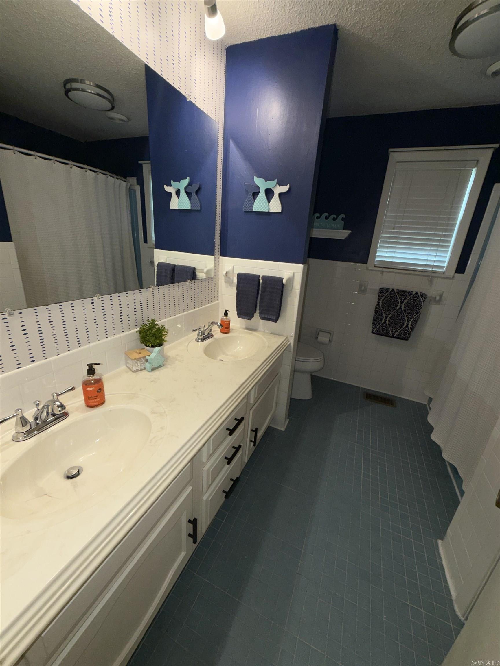 ALLENS HIGHWAY GARDENS - Residential