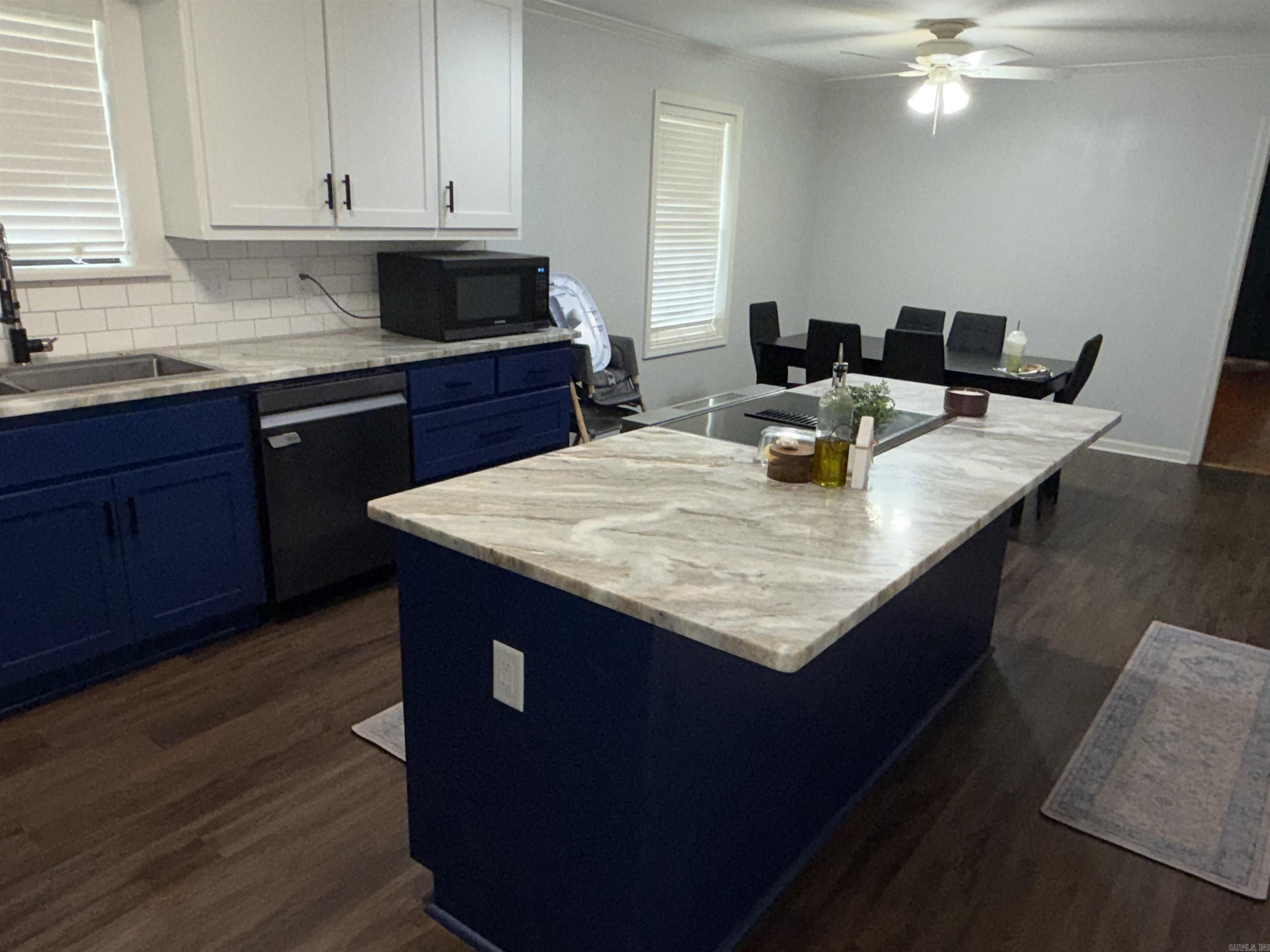 ALLENS HIGHWAY GARDENS - Residential