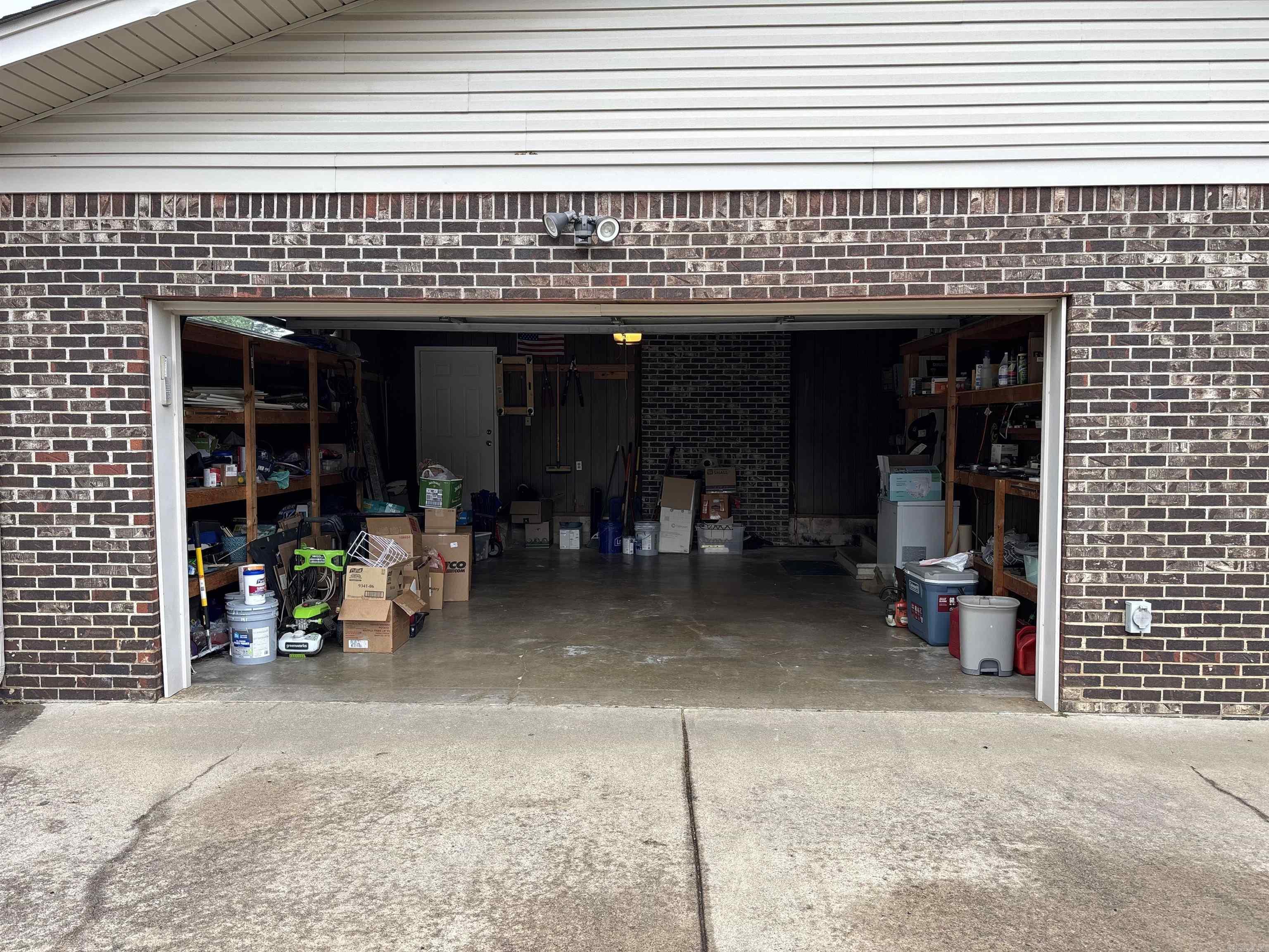 ALLENS HIGHWAY GARDENS - Residential