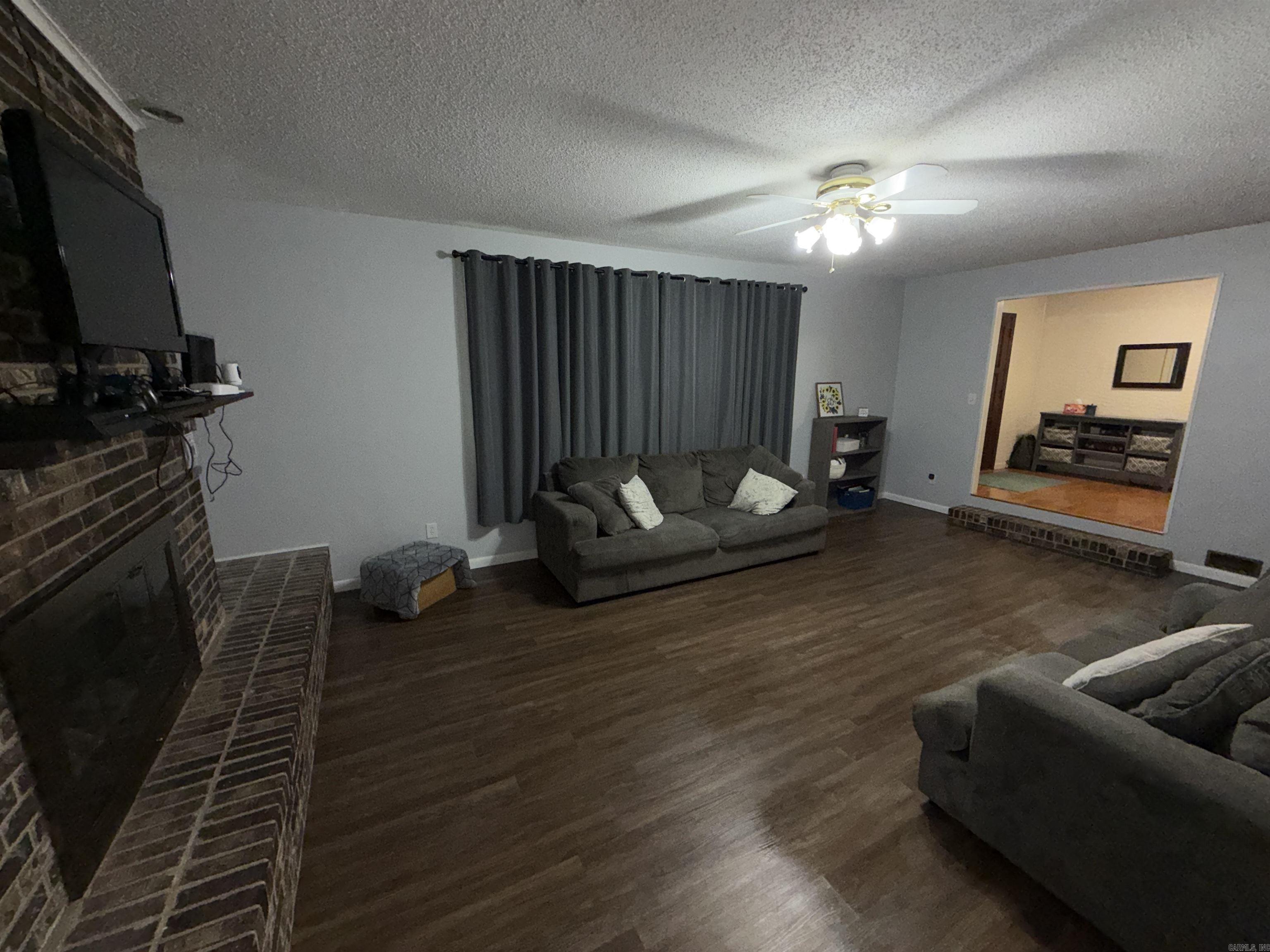 ALLENS HIGHWAY GARDENS - Residential