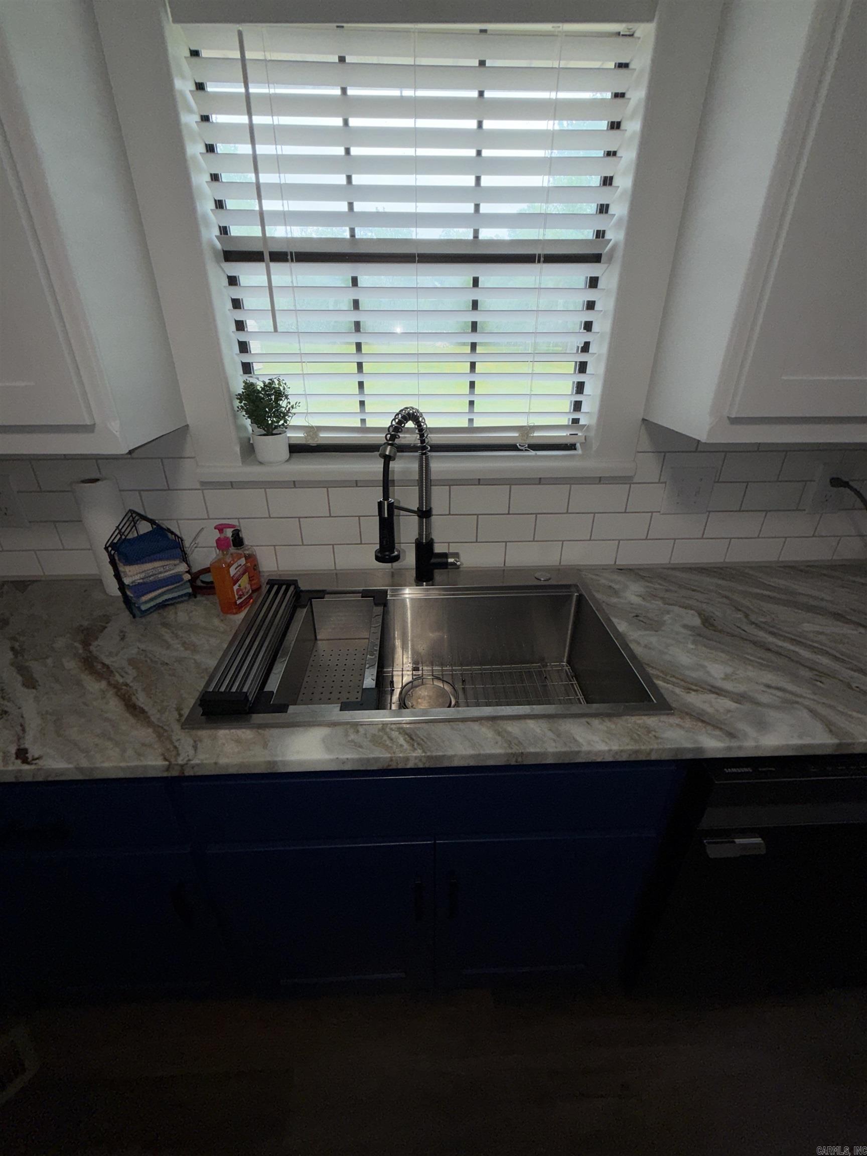 ALLENS HIGHWAY GARDENS - Residential