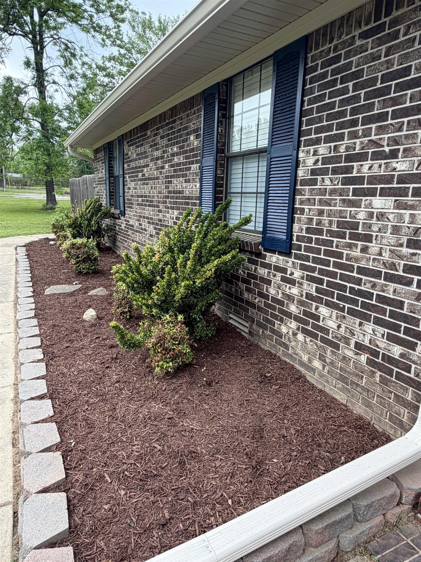 ALLENS HIGHWAY GARDENS - Residential