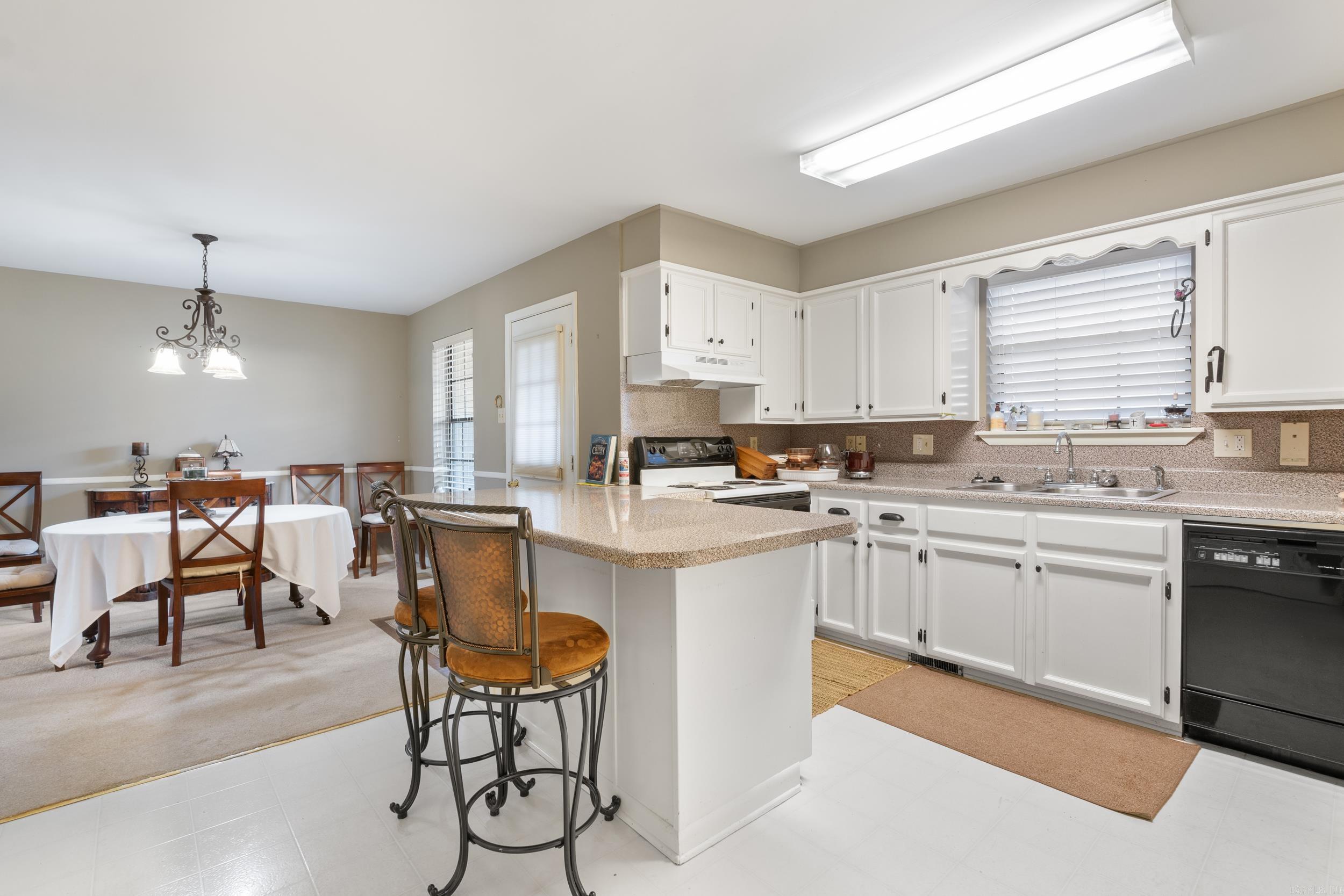 RANDOM OAKS VLY TO COOK MTN VG - Residential