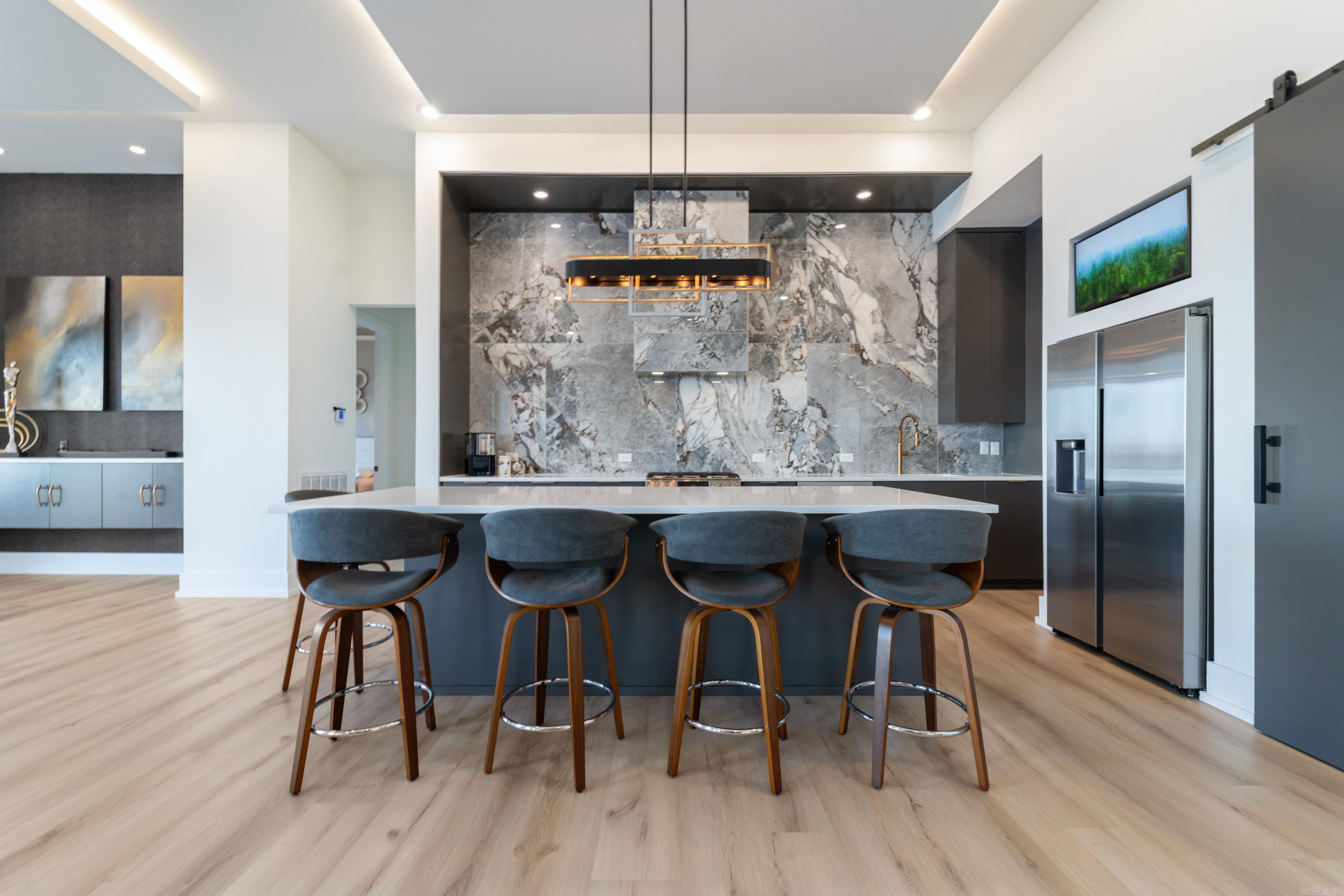 DIAMOND BLUFF ESTATES - Residential