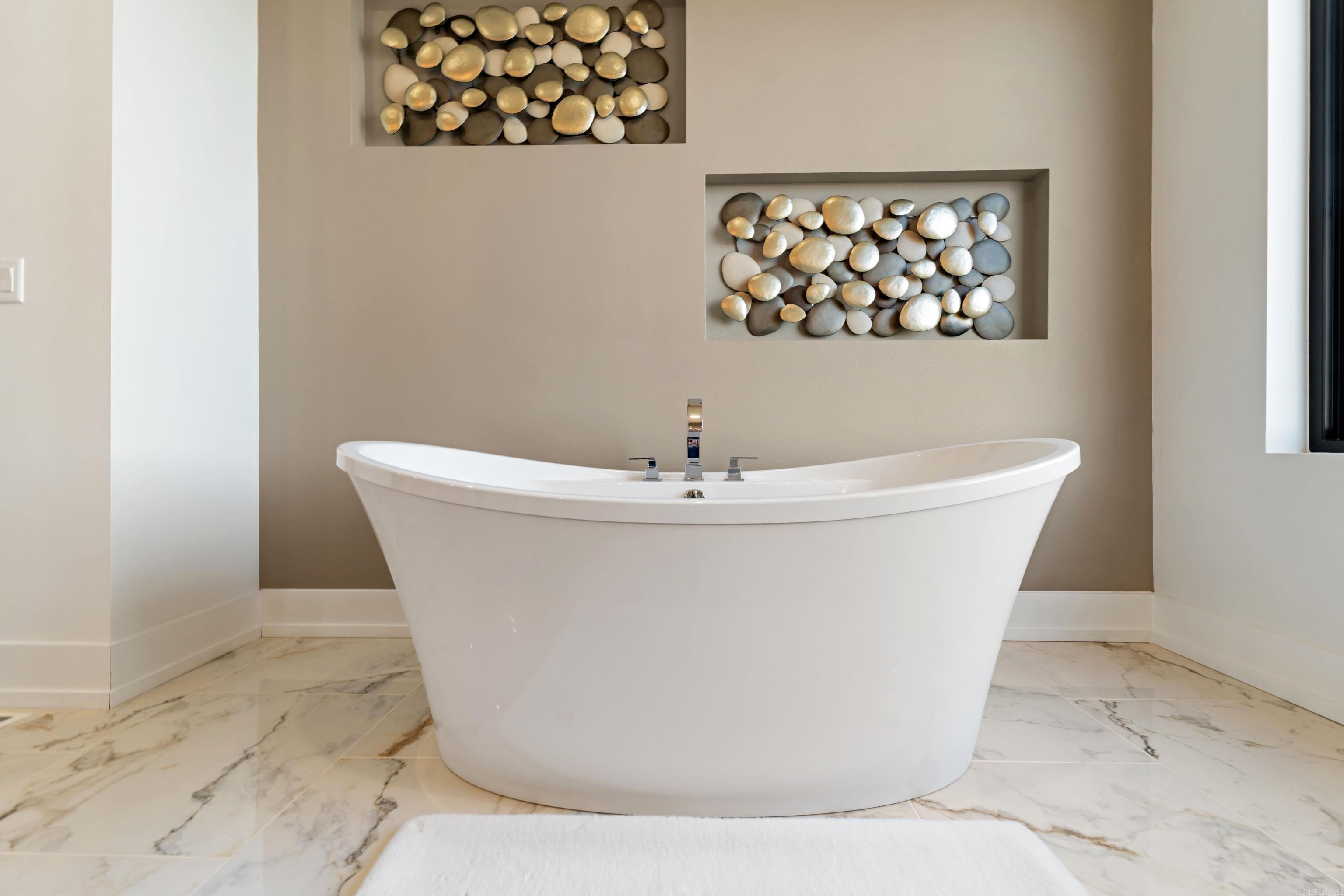 DIAMOND BLUFF ESTATES - Residential