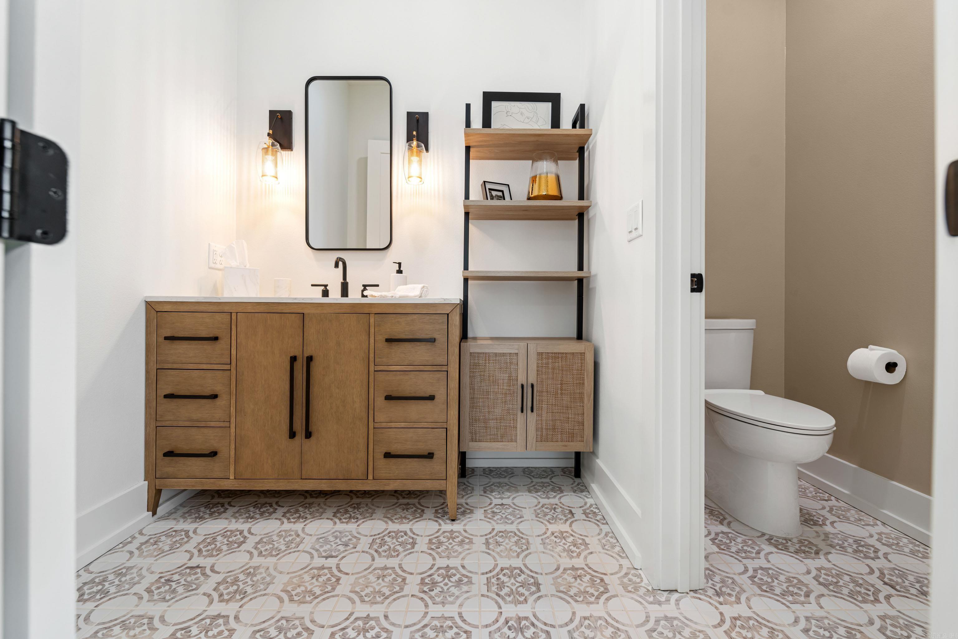 DIAMOND BLUFF ESTATES - Residential