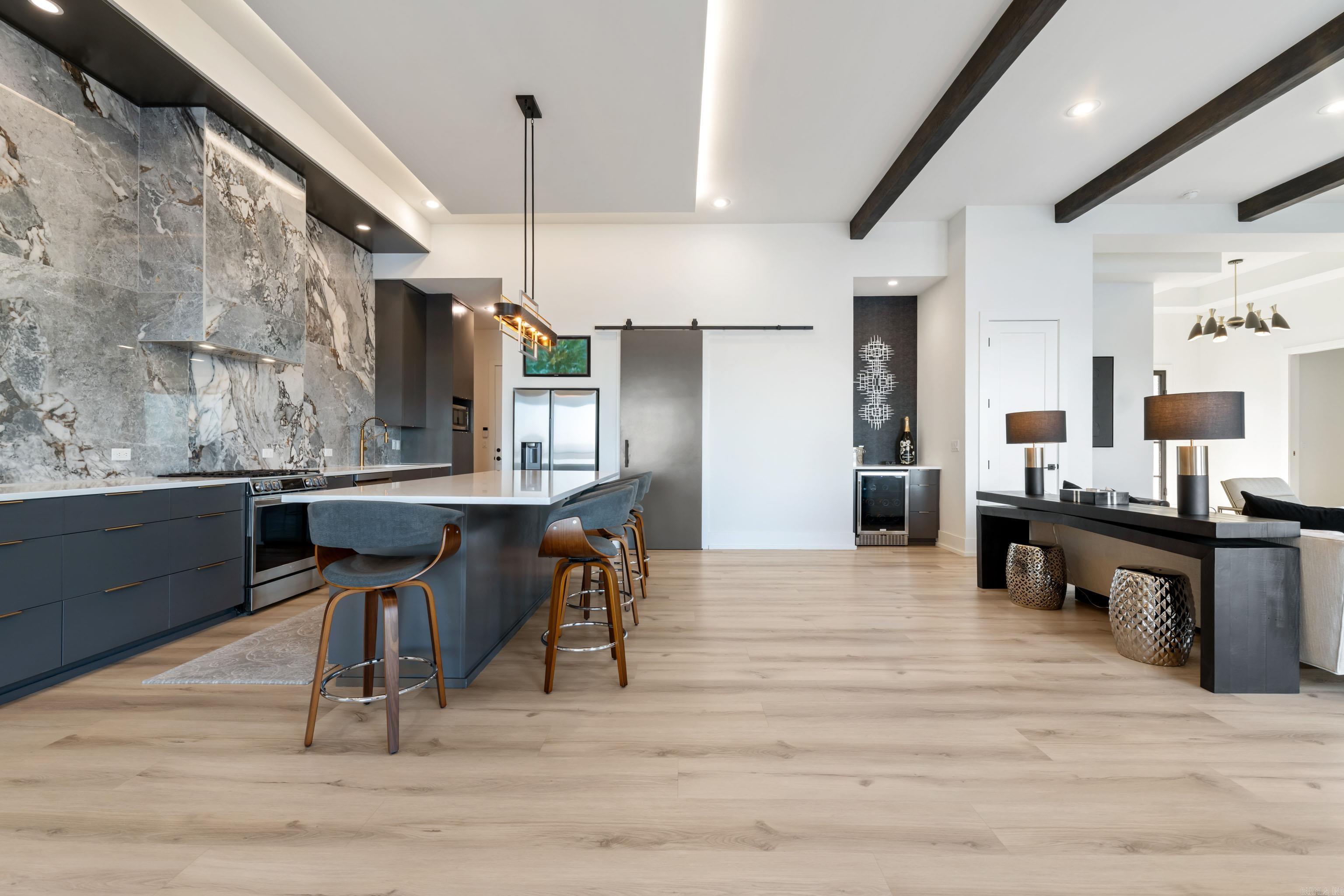 DIAMOND BLUFF ESTATES - Residential