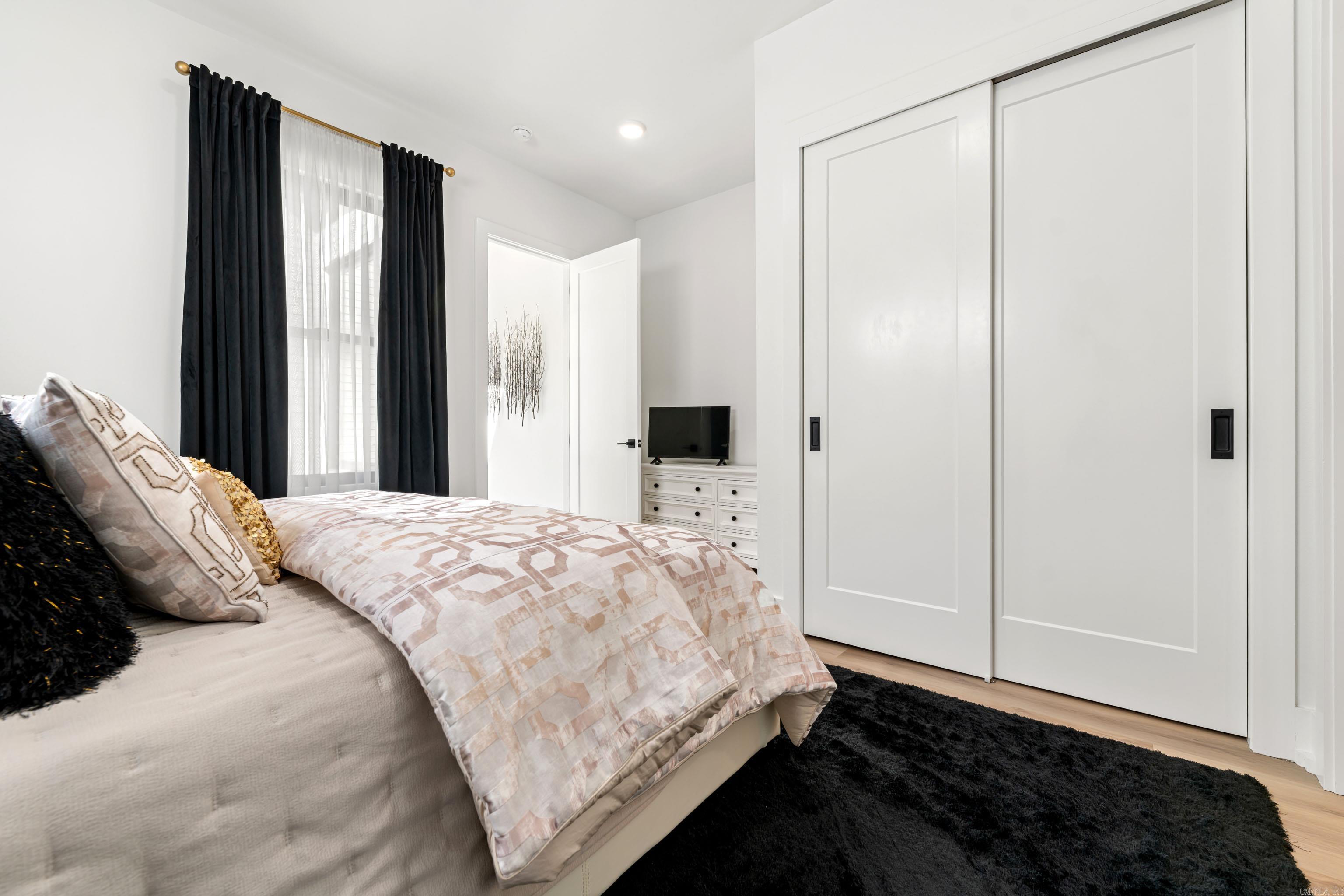 DIAMOND BLUFF ESTATES - Residential