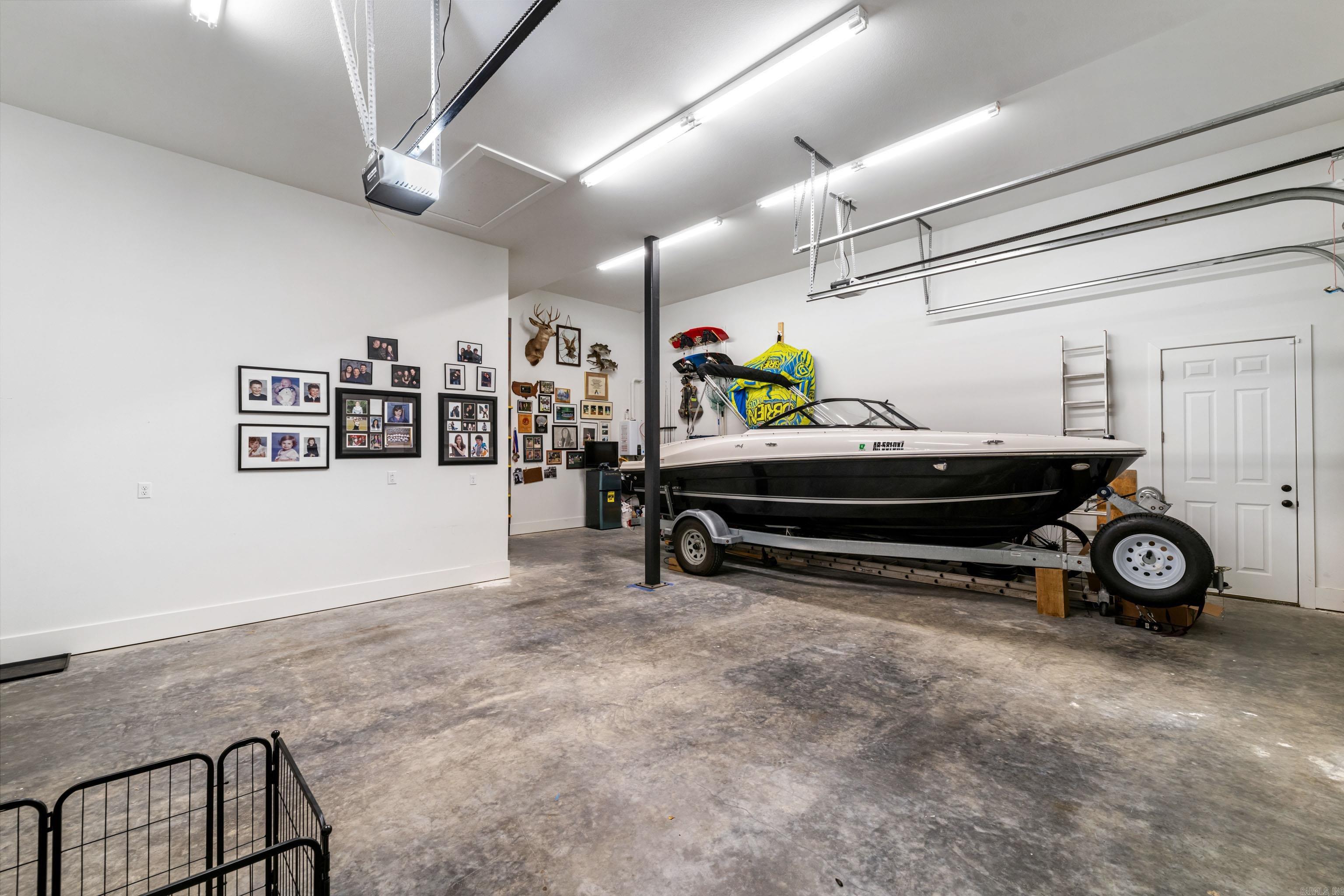 DIAMOND BLUFF ESTATES - Residential