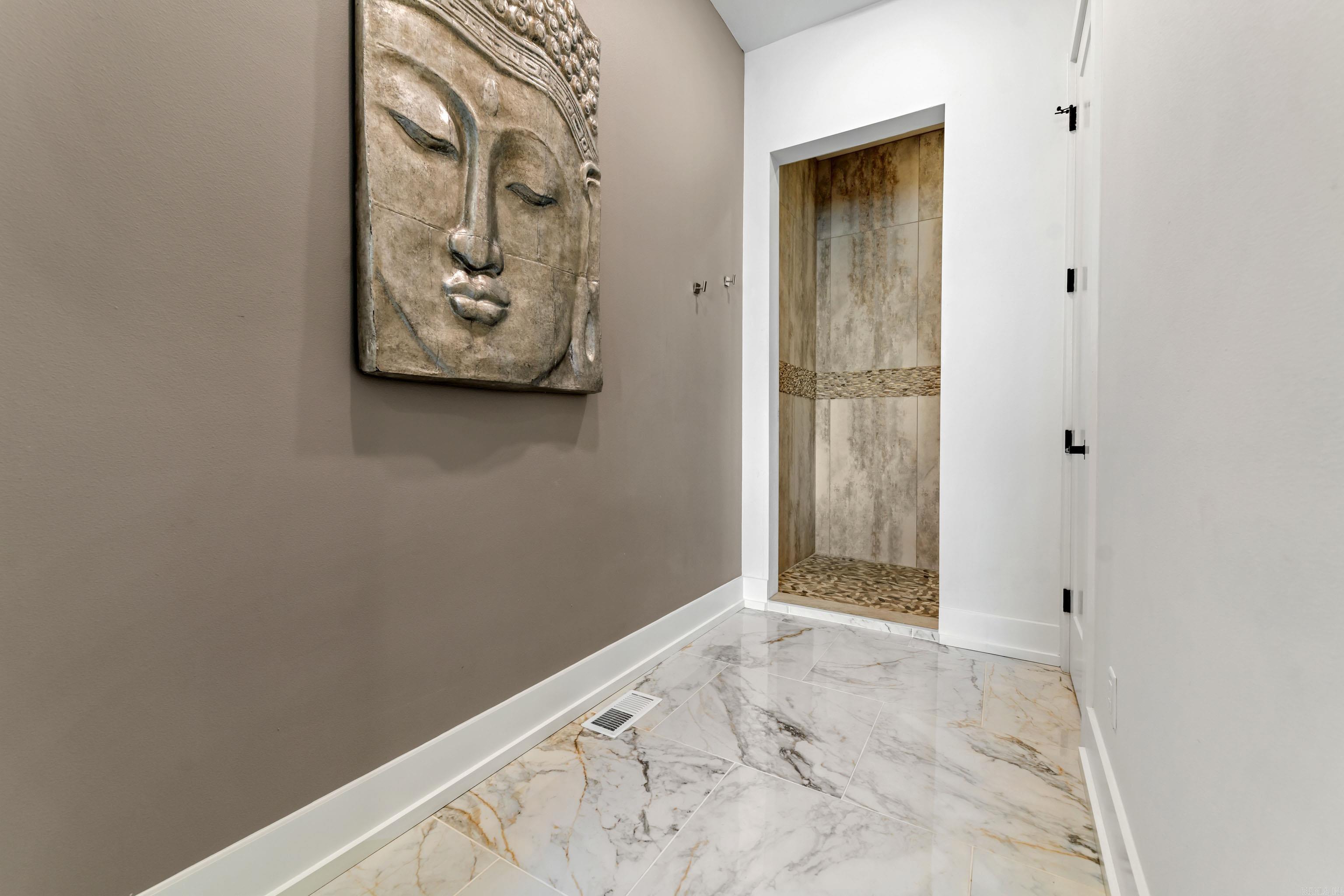 DIAMOND BLUFF ESTATES - Residential