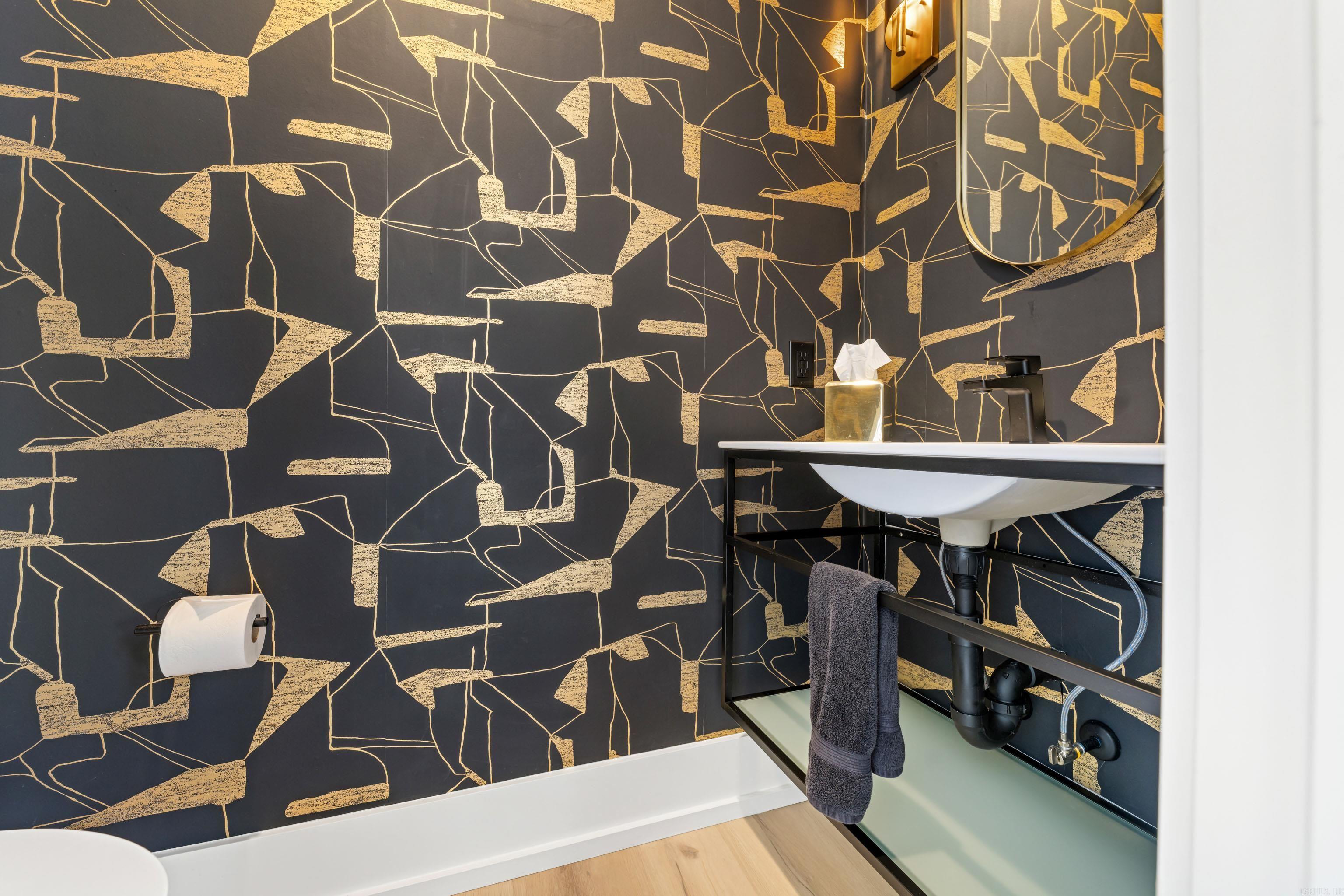 DIAMOND BLUFF ESTATES - Residential