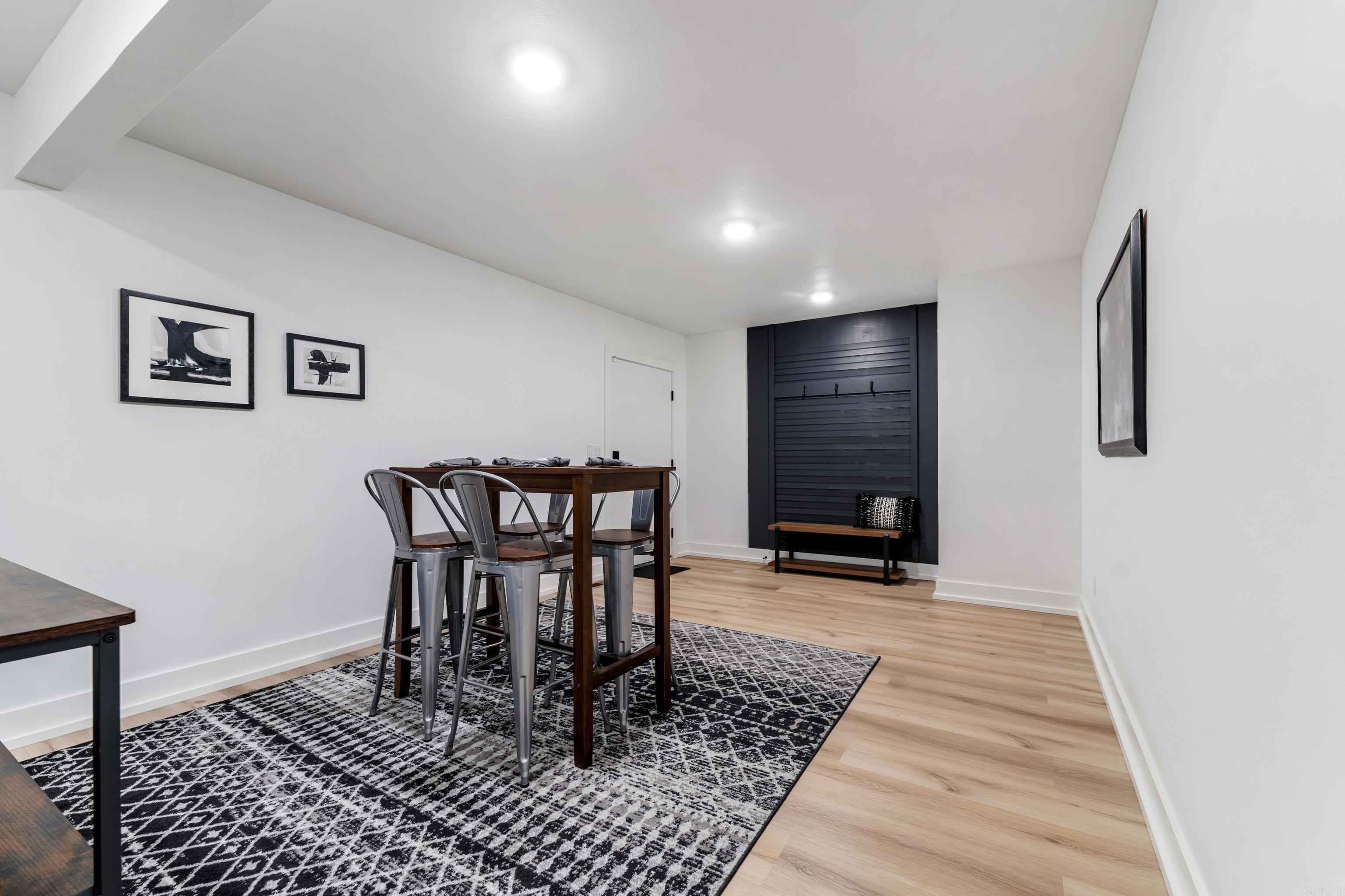 DIAMOND BLUFF ESTATES - Residential