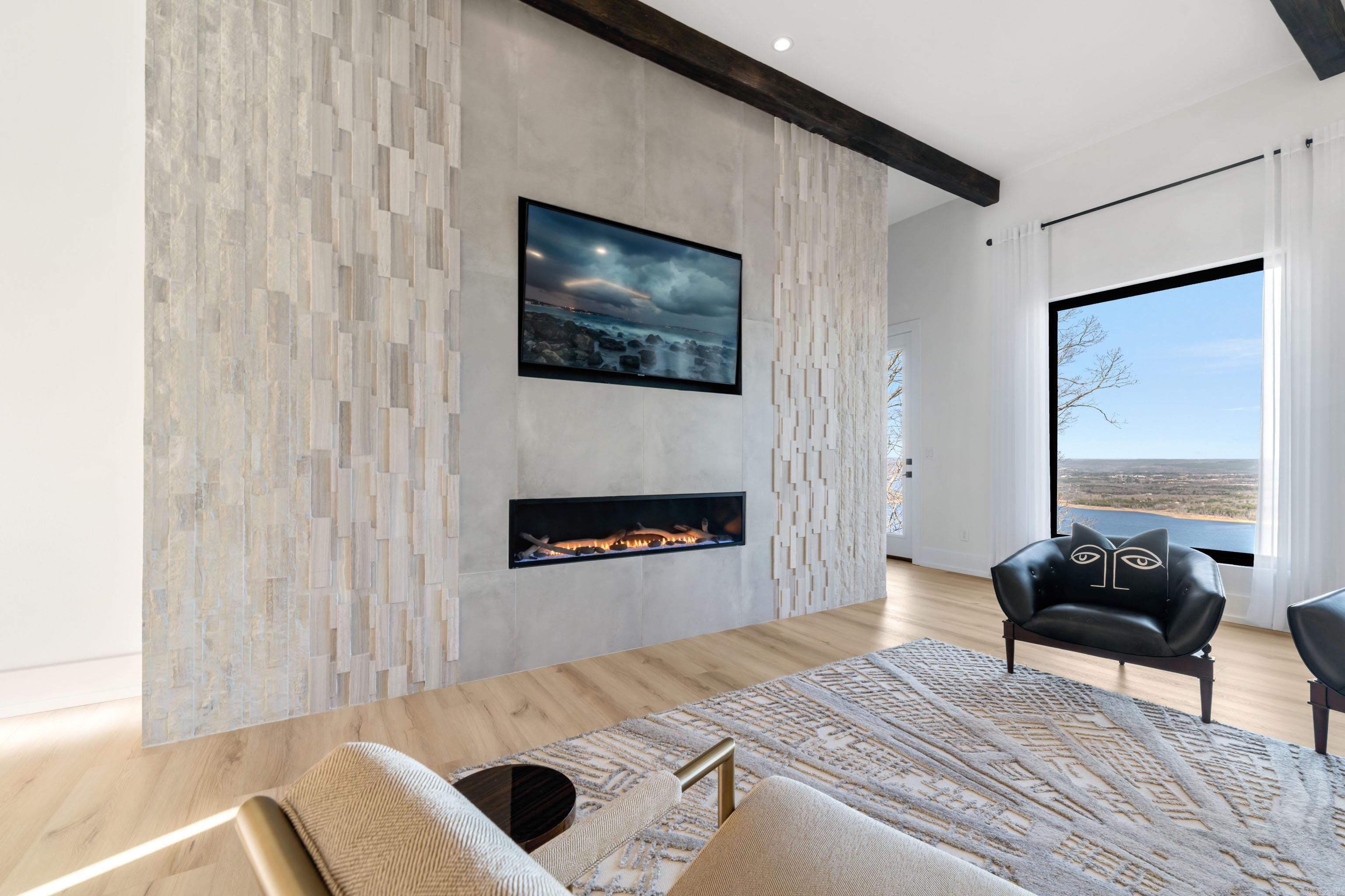 DIAMOND BLUFF ESTATES - Residential