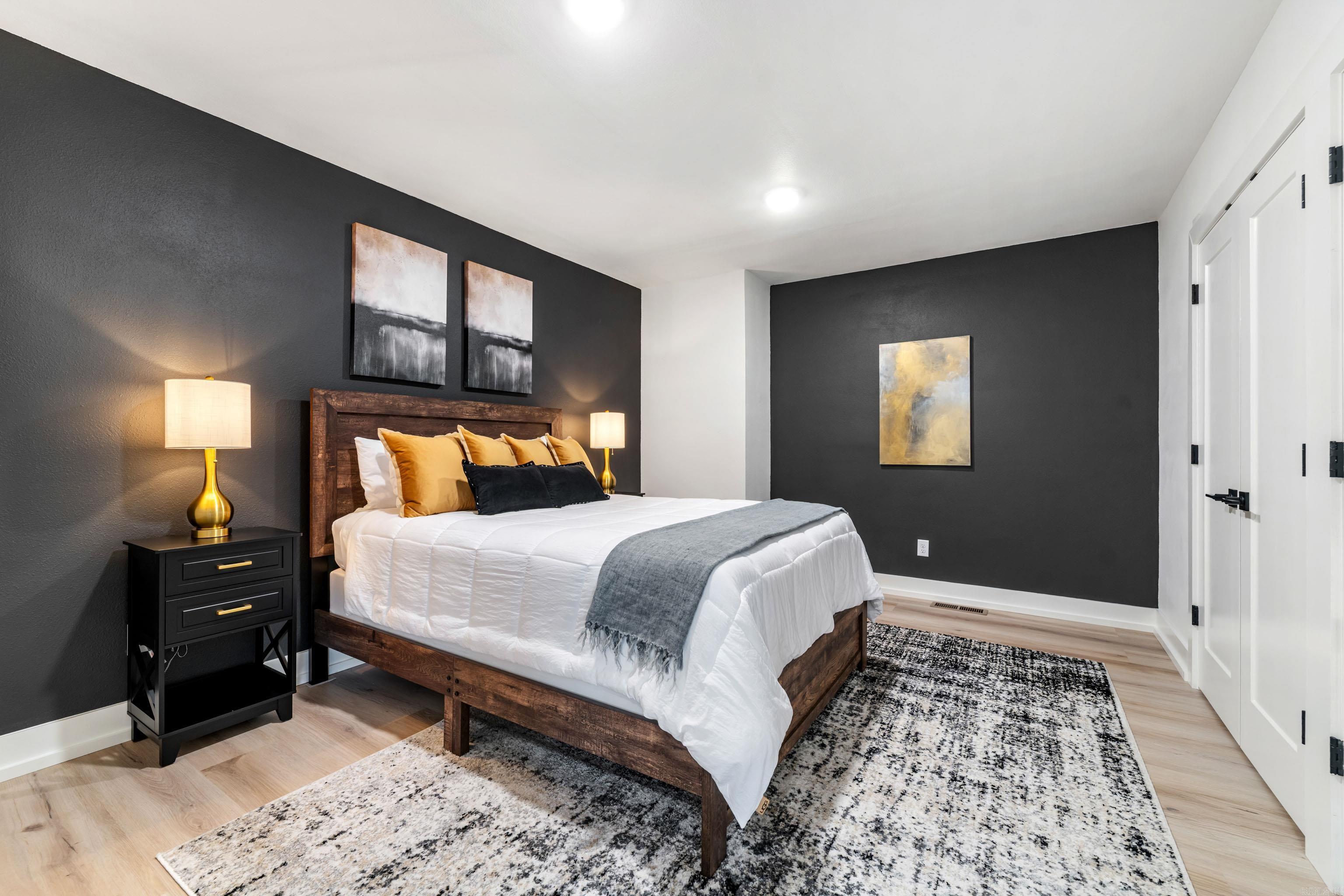 DIAMOND BLUFF ESTATES - Residential