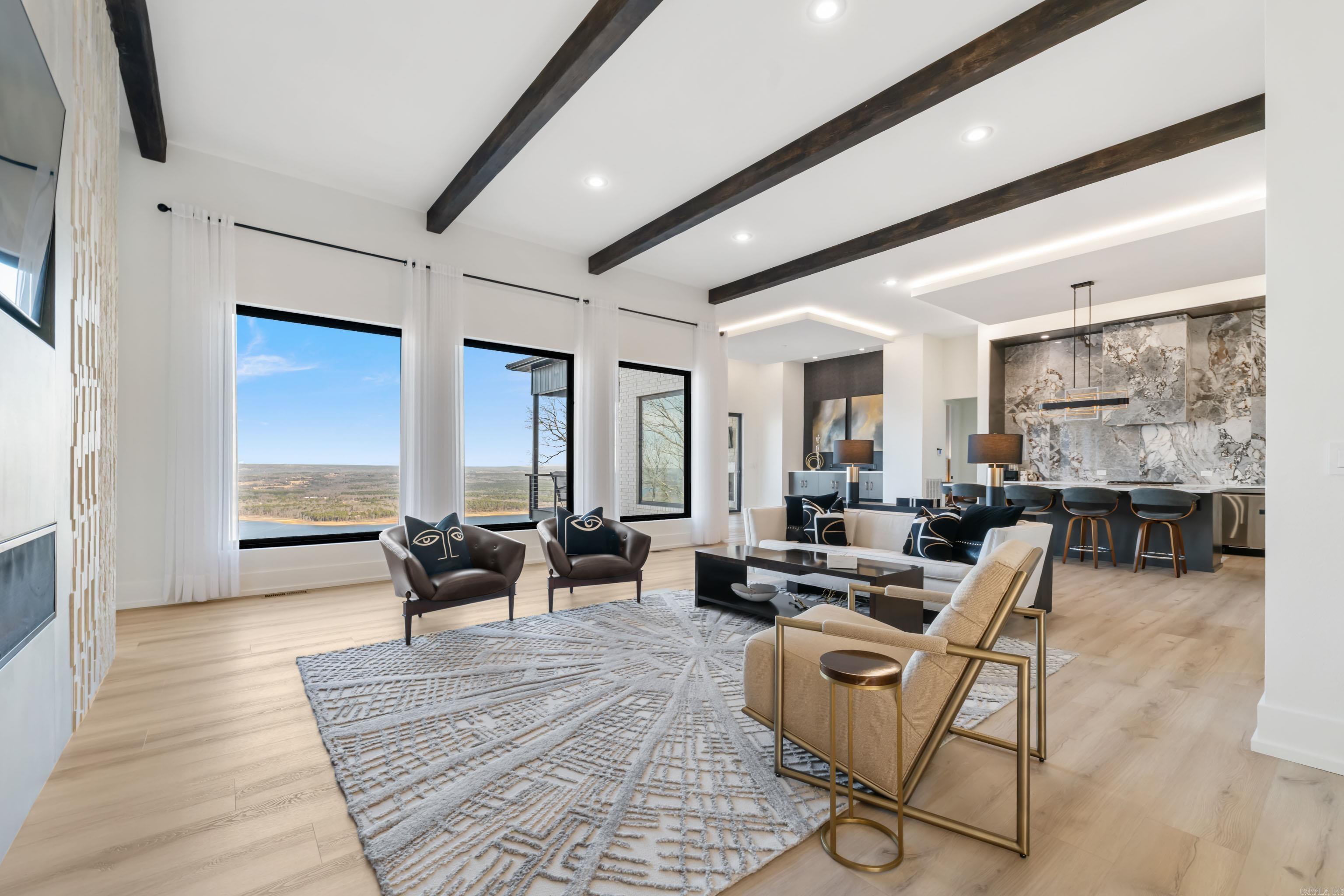 DIAMOND BLUFF ESTATES - Residential