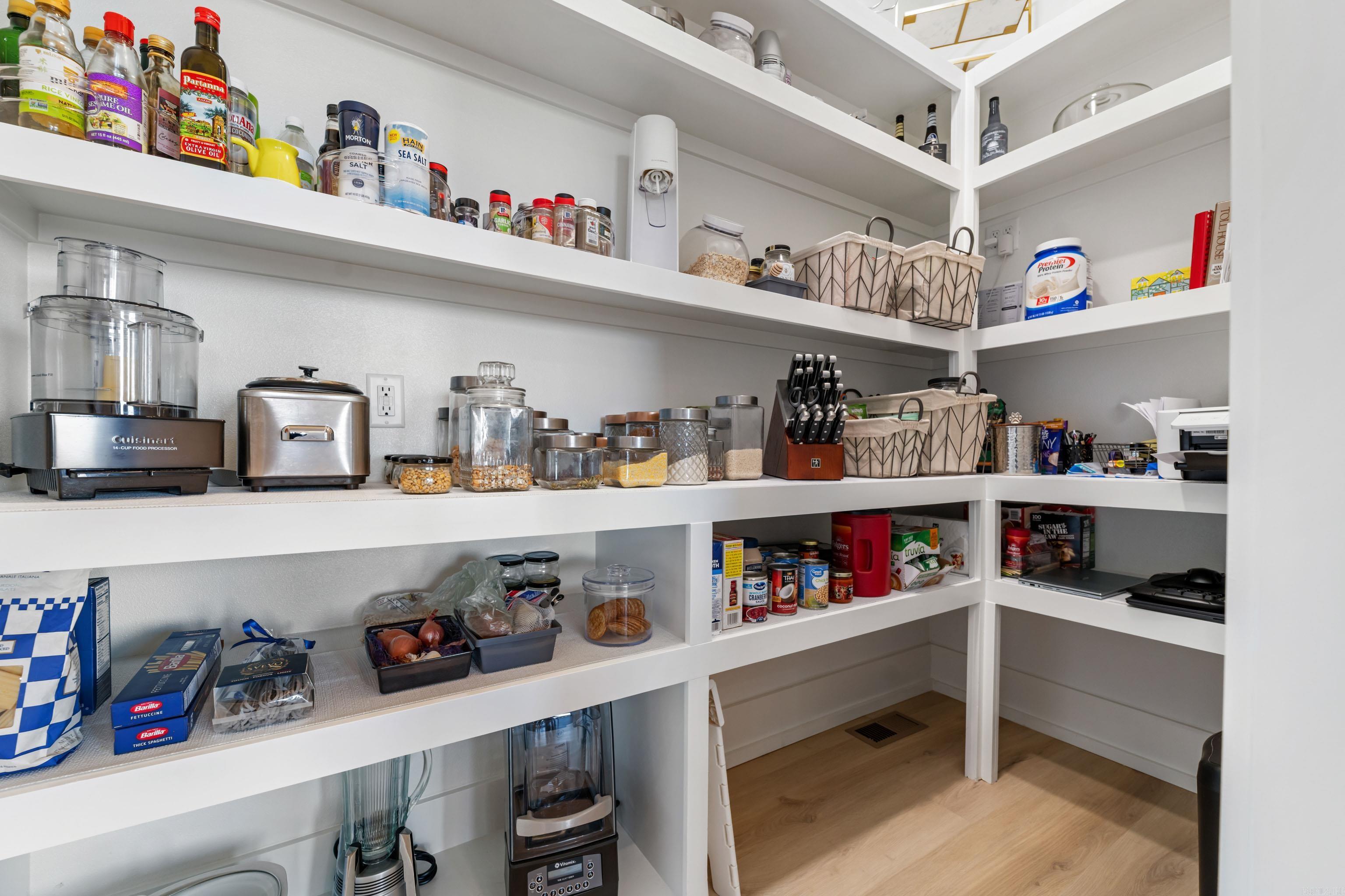 DIAMOND BLUFF ESTATES - Residential