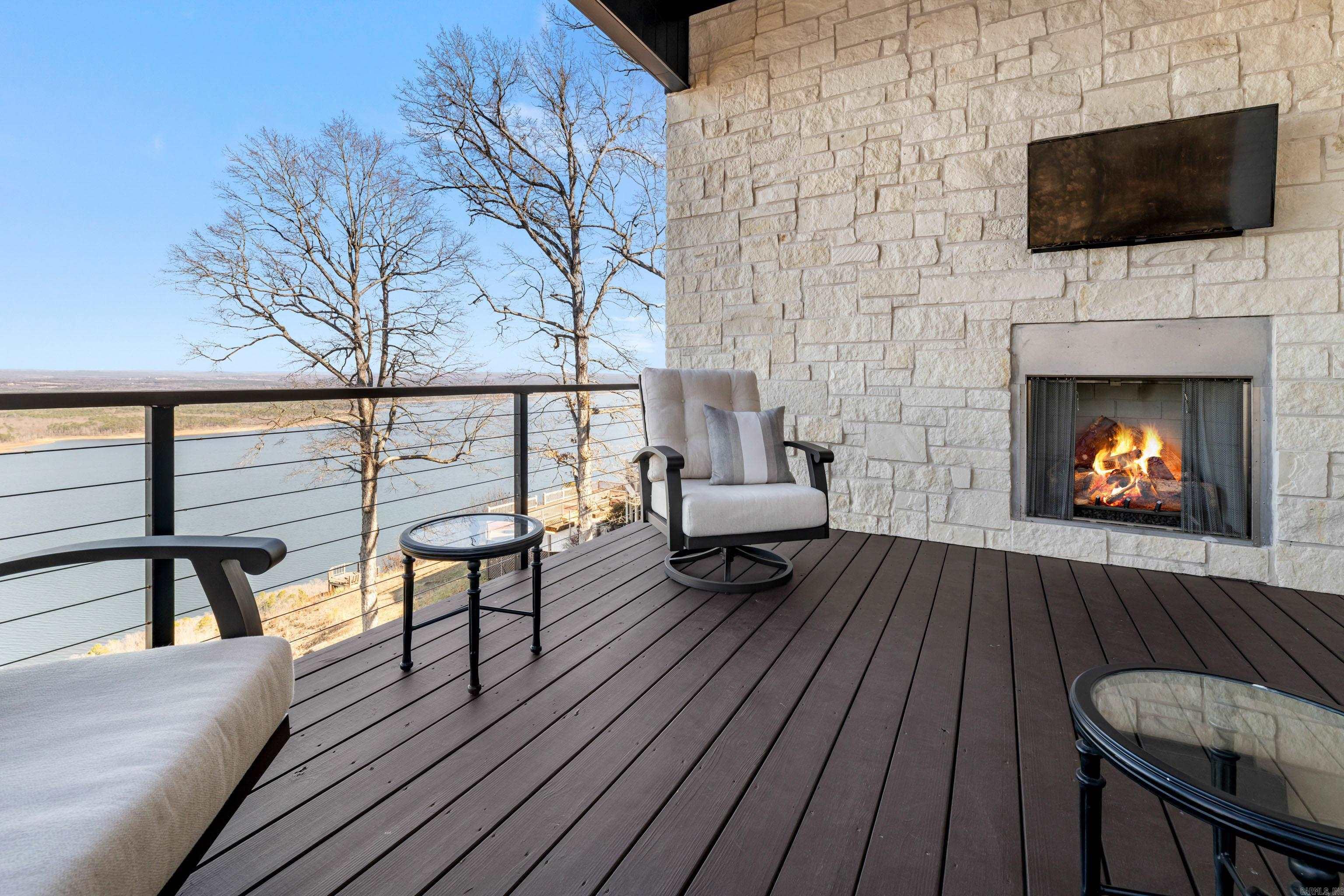 DIAMOND BLUFF ESTATES - Residential