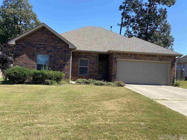 Spacious 3br/2ba home with split bedroom plan in great subdivision!   Common areas have tile floors!  Large granite countertop island in kitchen!  Oversized walk-in laundry room and primary bedroom closet!  Jetted tub and separate shower! Covered patio and fully-fenced flat backyard!