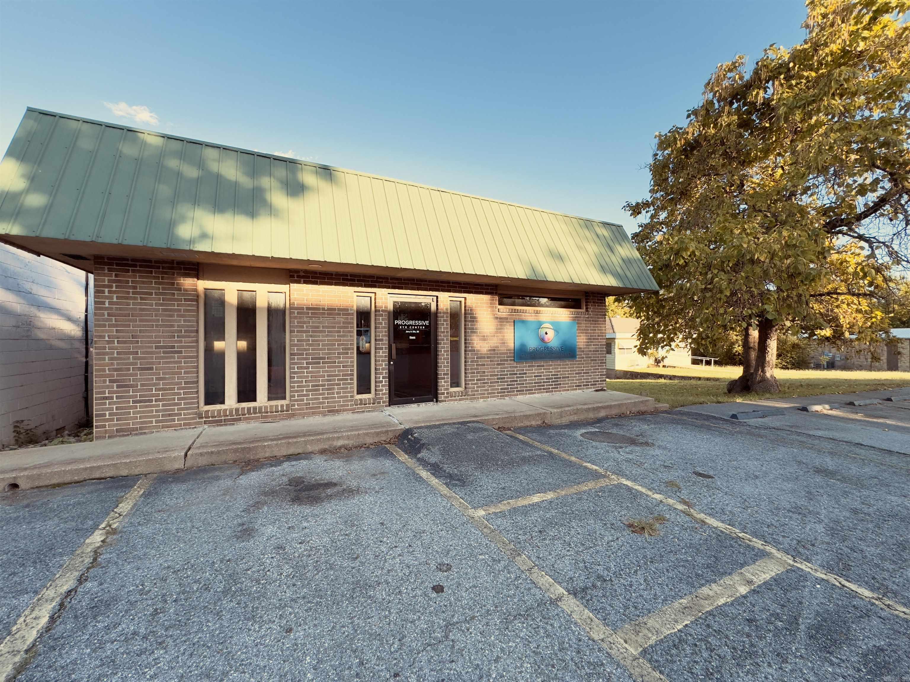 ORIGINAL TOWN - MELBOURNE - Commercial Sale