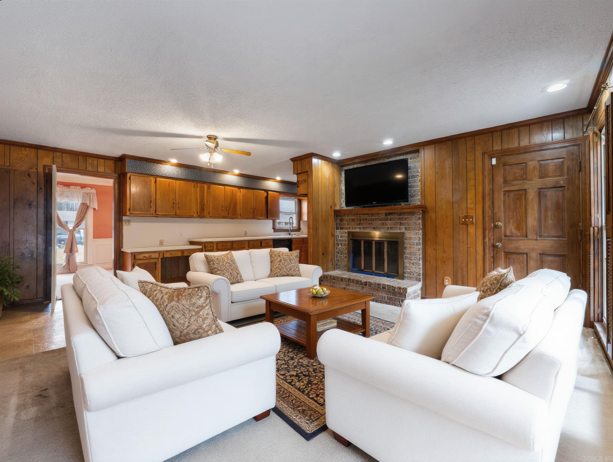 CHERRY CREEK ESTATES - Residential