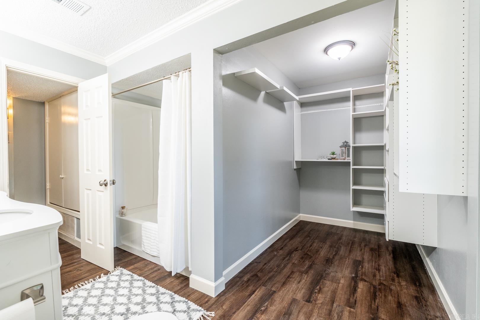 OTTER CREEK COMMUNITY - Residential