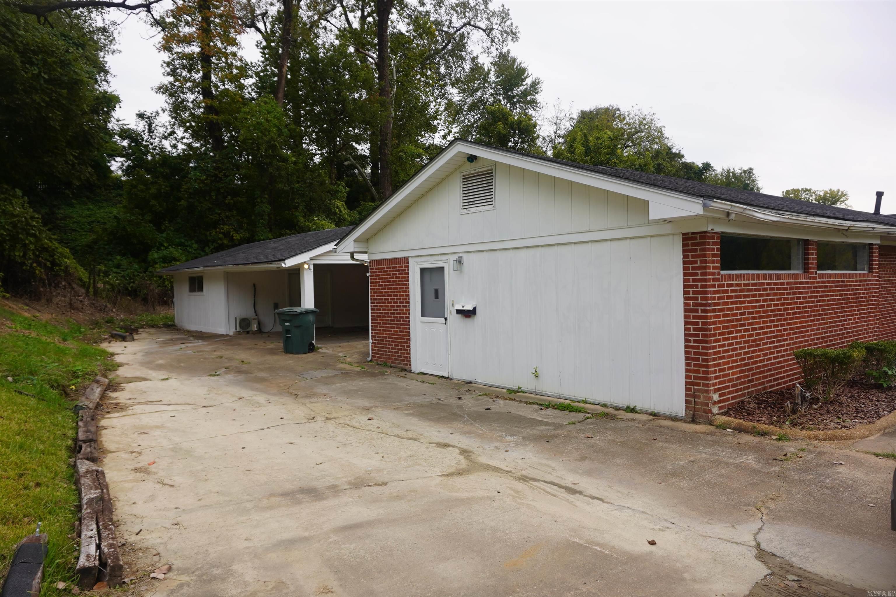 HAMILTON PLACE - Residential