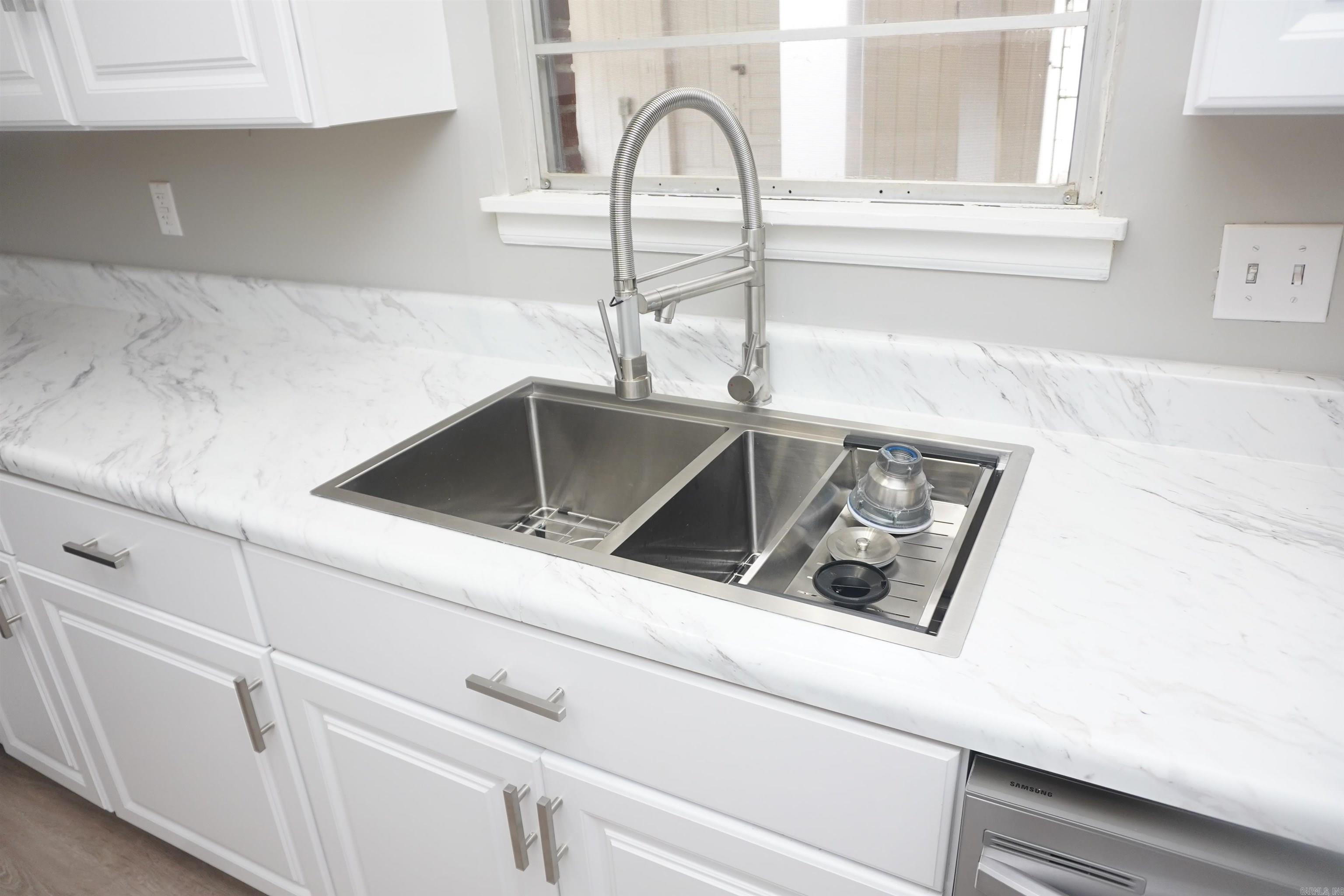 HAMILTON PLACE - Residential