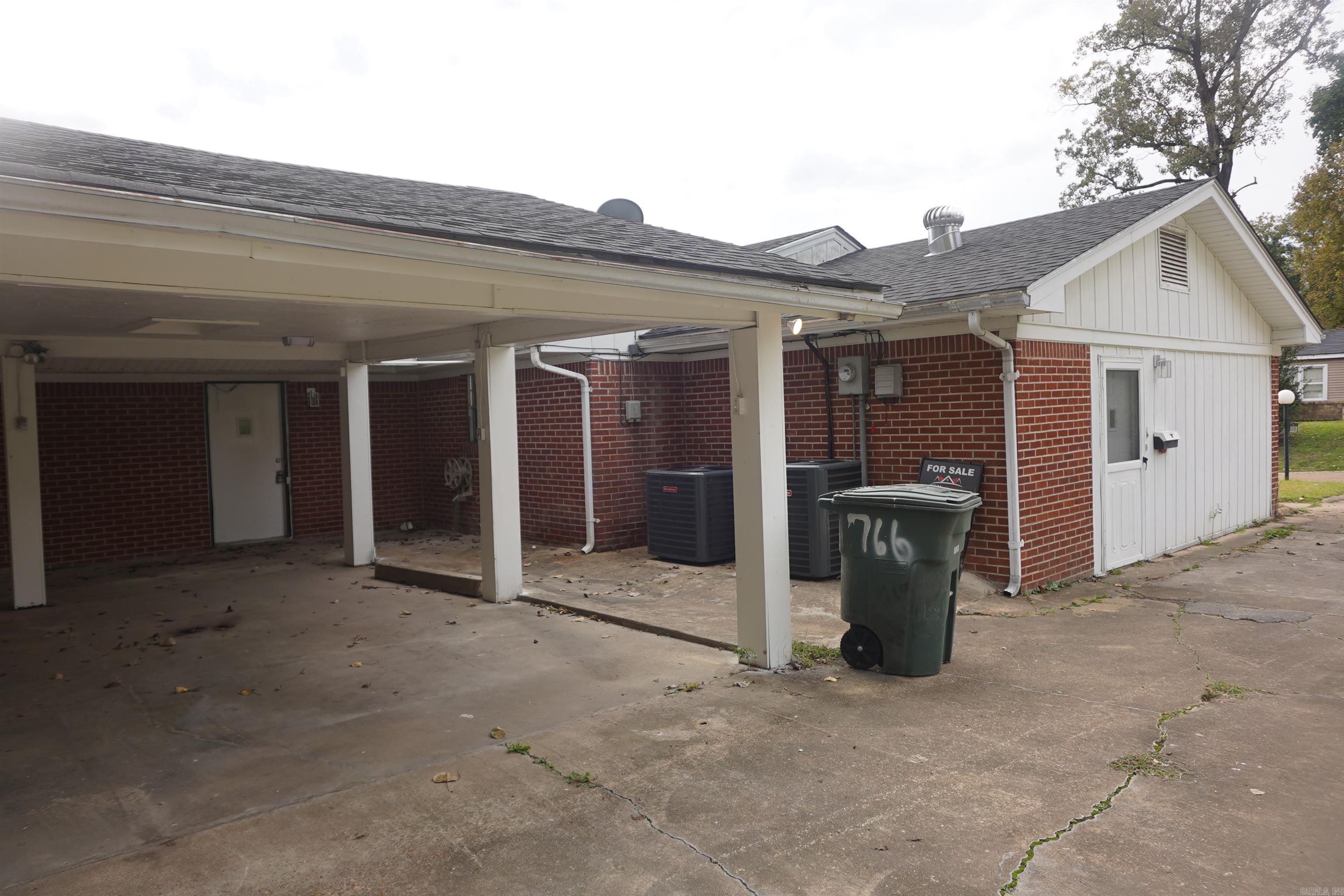 HAMILTON PLACE - Residential