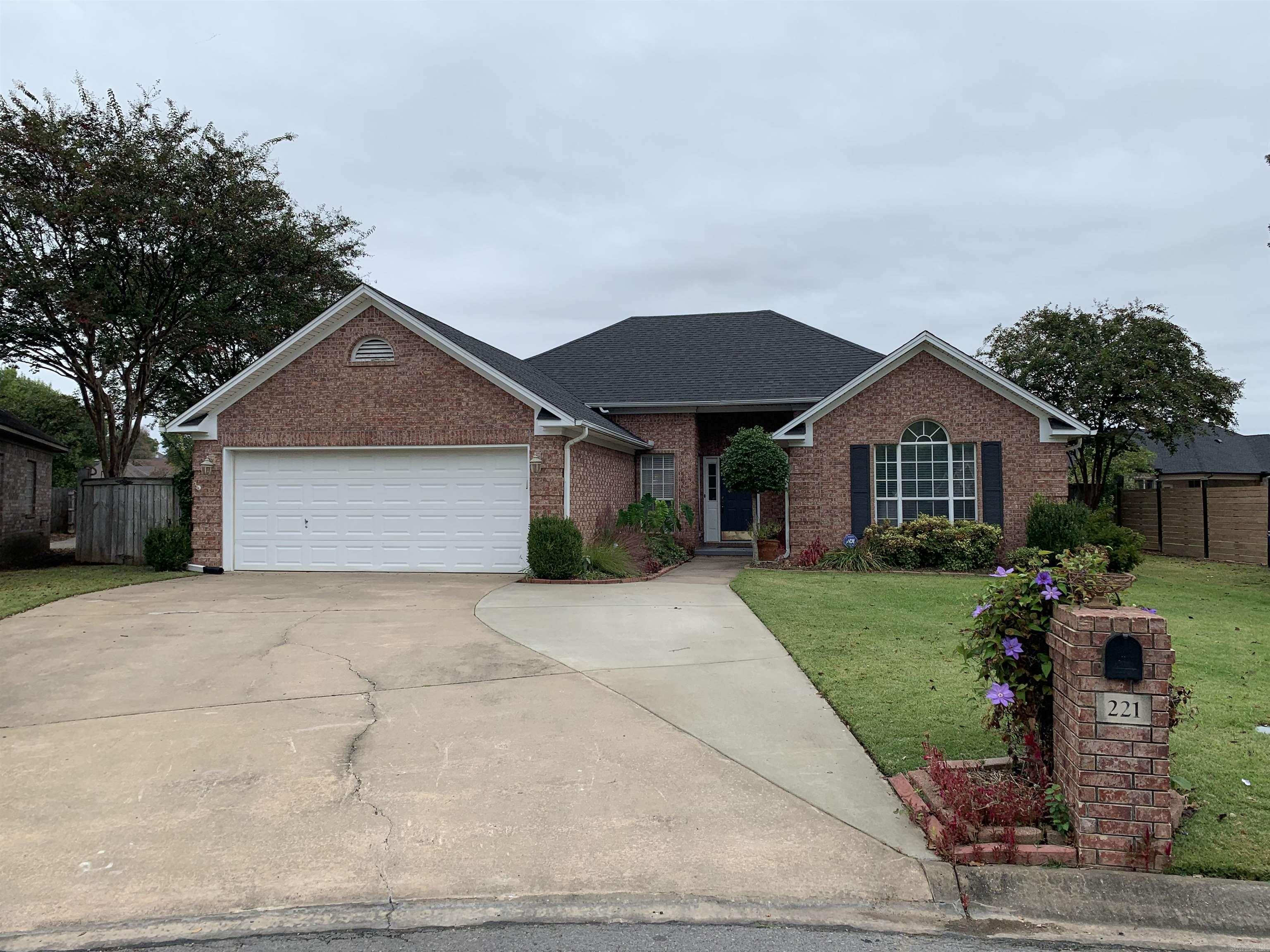 COUNTRY CLUB OF ARK THE - Residential