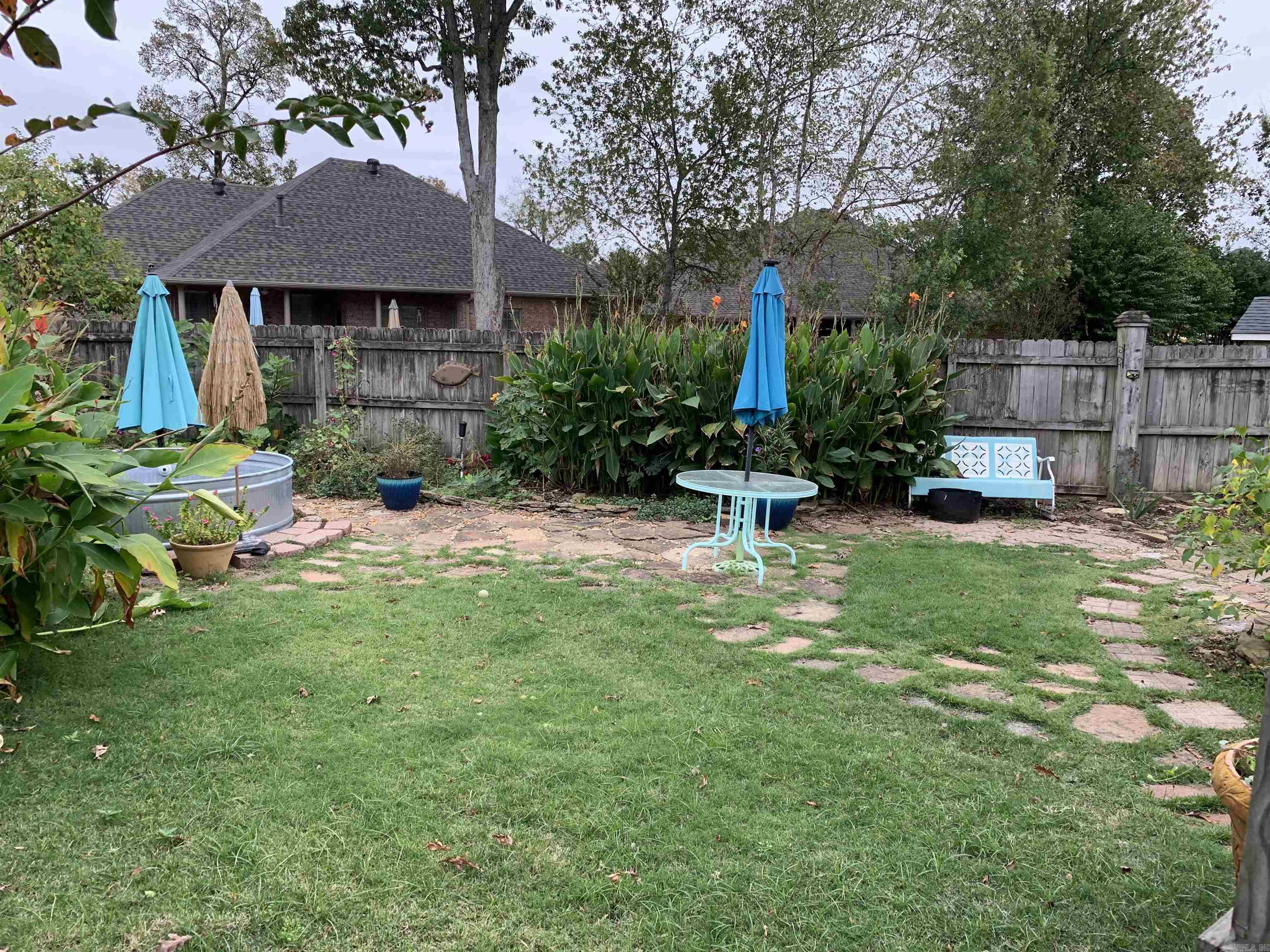 COUNTRY CLUB OF ARK THE - Residential