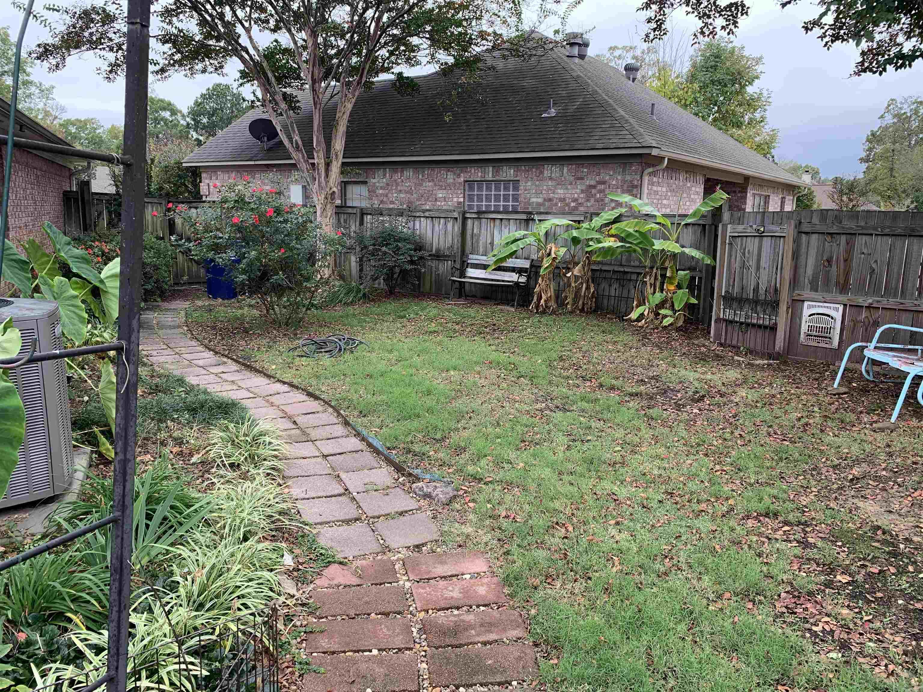 COUNTRY CLUB OF ARK THE - Residential