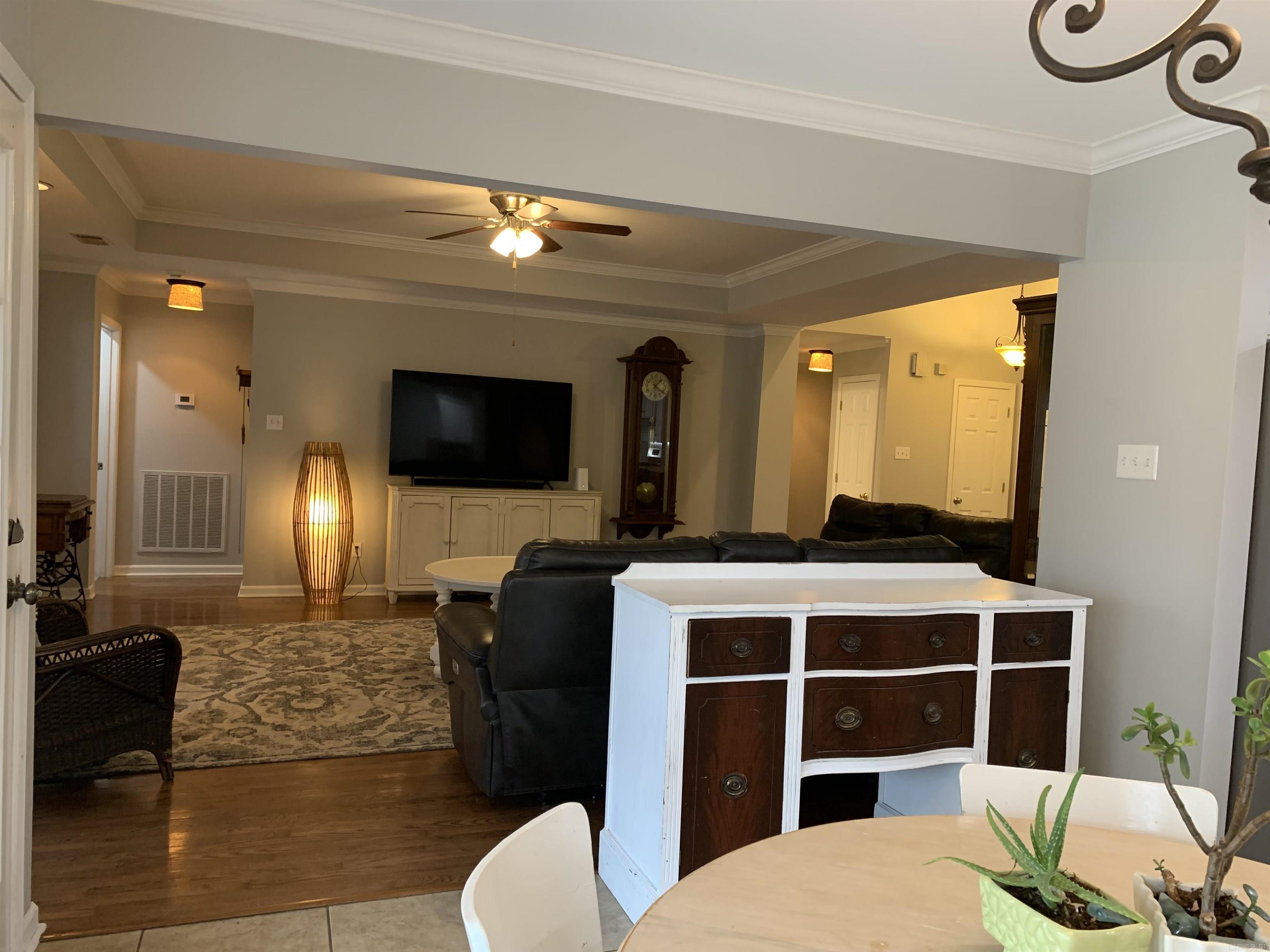 COUNTRY CLUB OF ARK THE - Residential