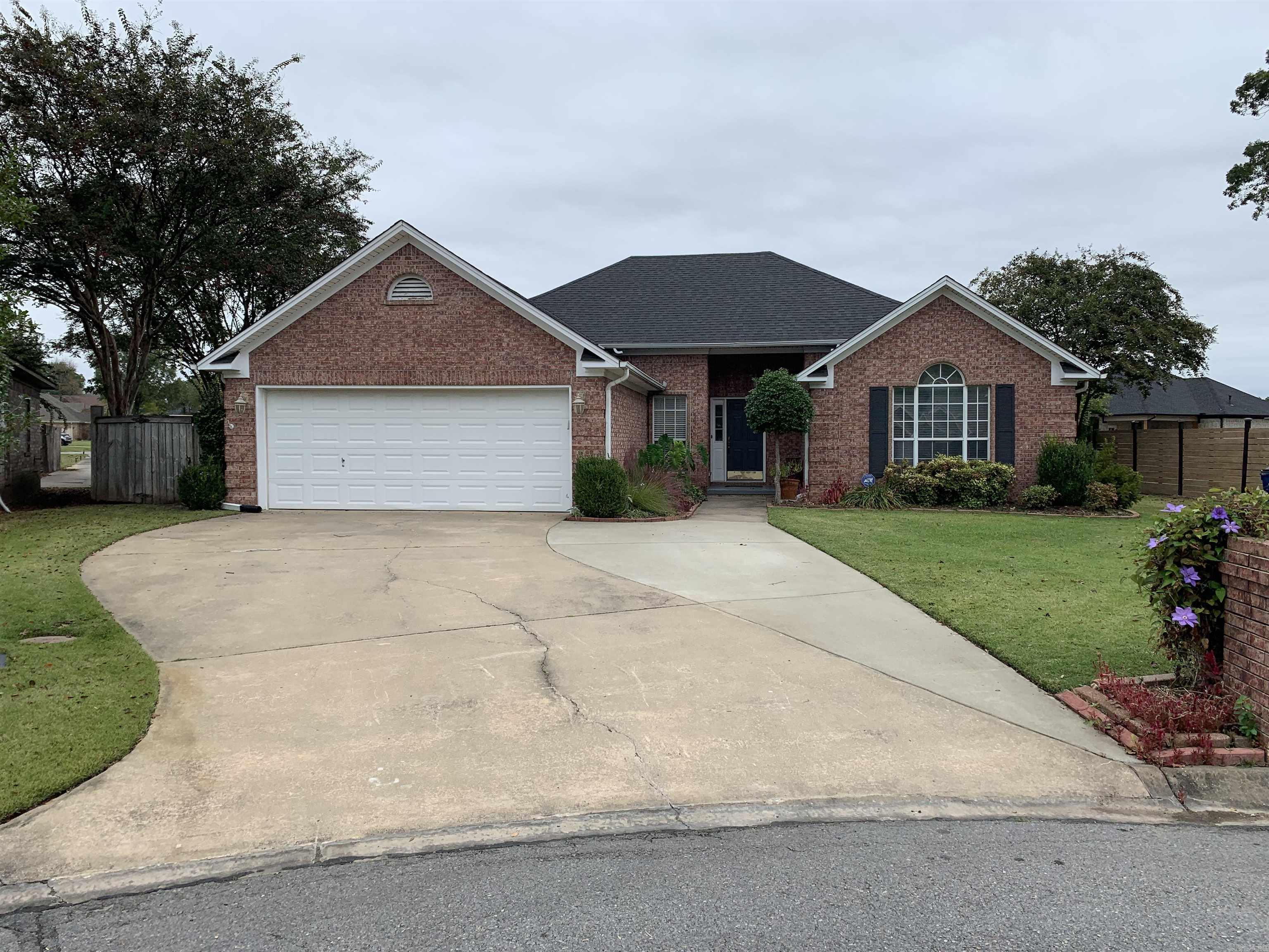 COUNTRY CLUB OF ARK THE - Residential