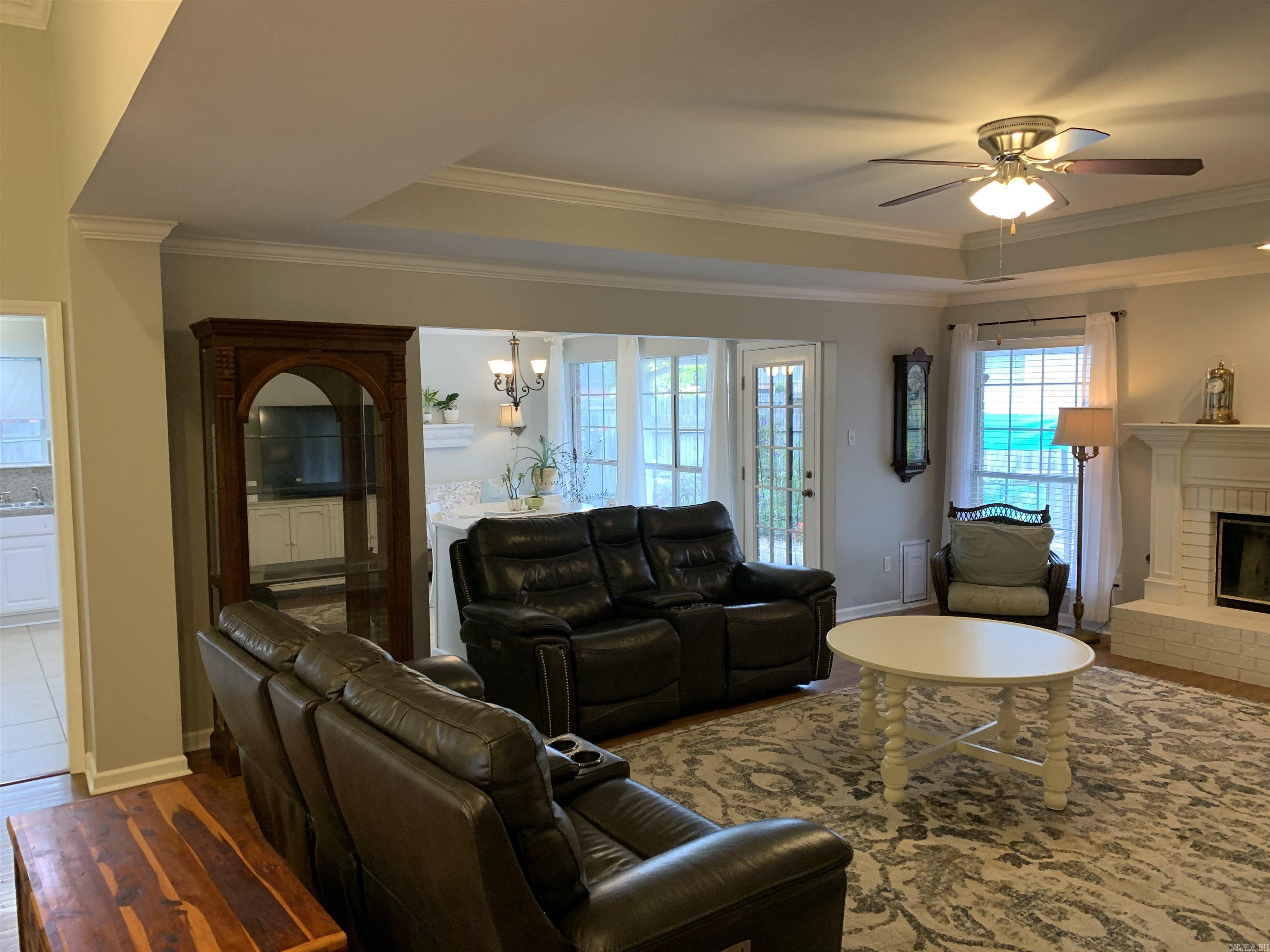 COUNTRY CLUB OF ARK THE - Residential