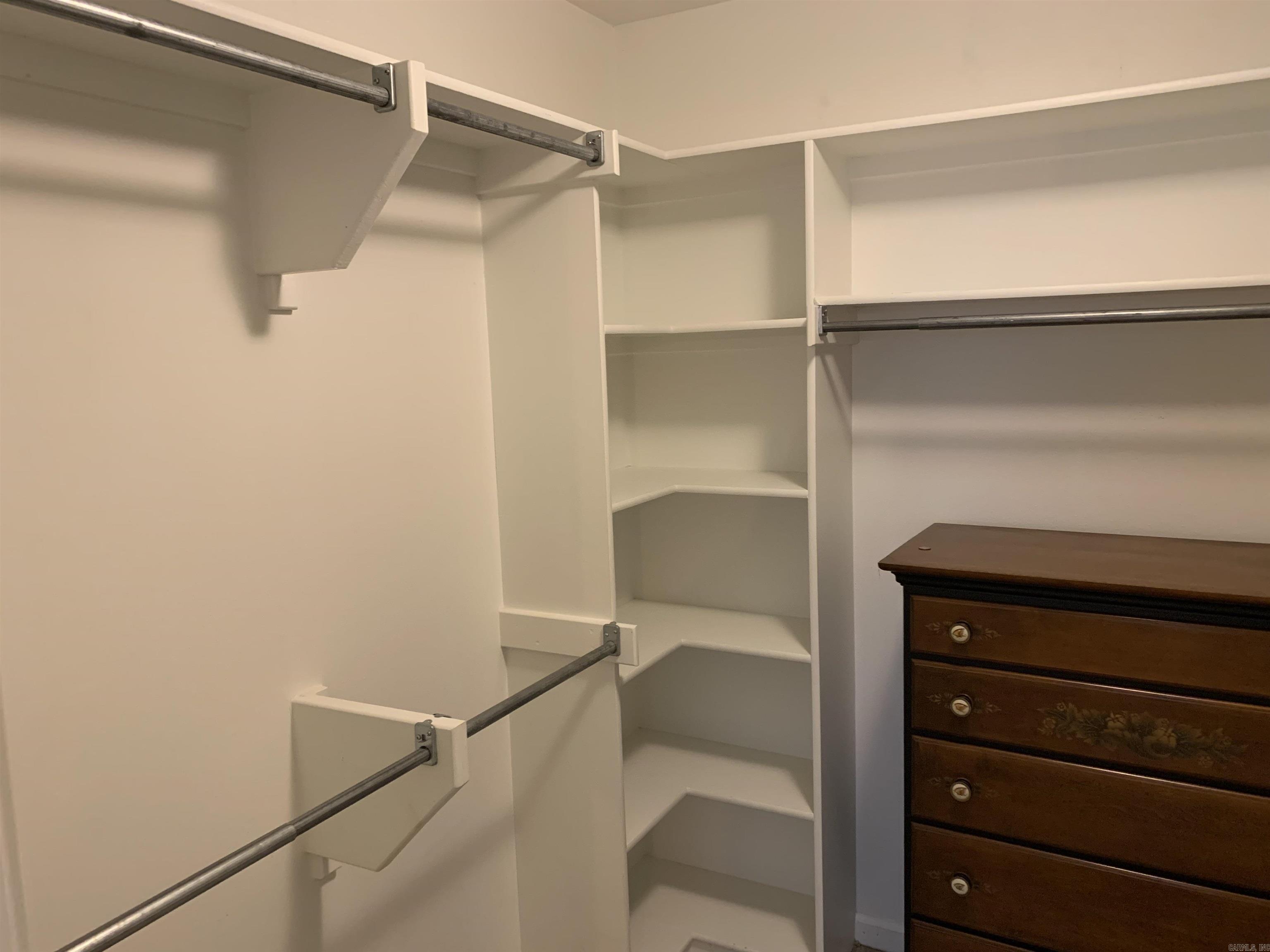 COUNTRY CLUB OF ARK THE - Residential