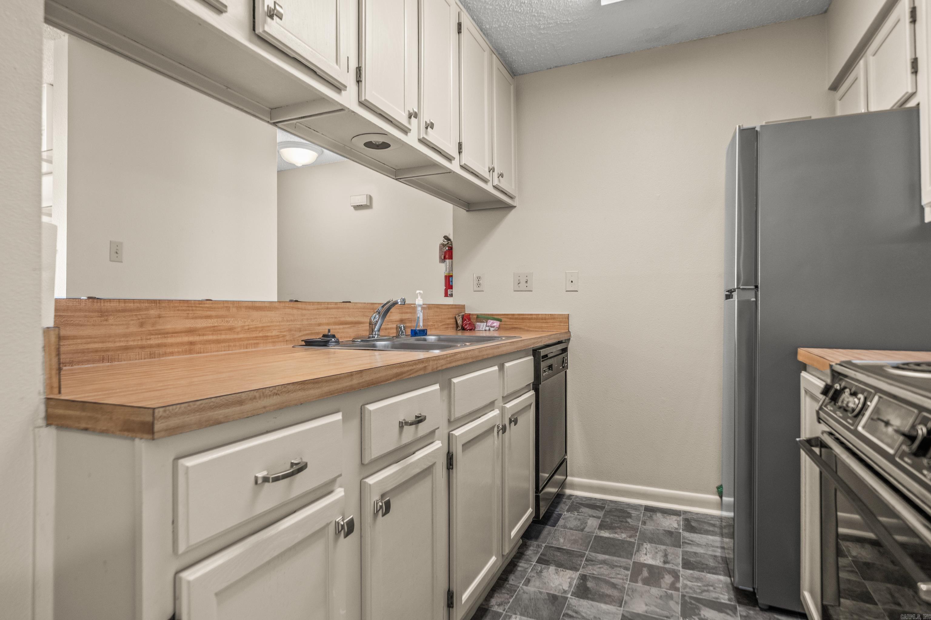 EMERALD ISLE HPR - Residential