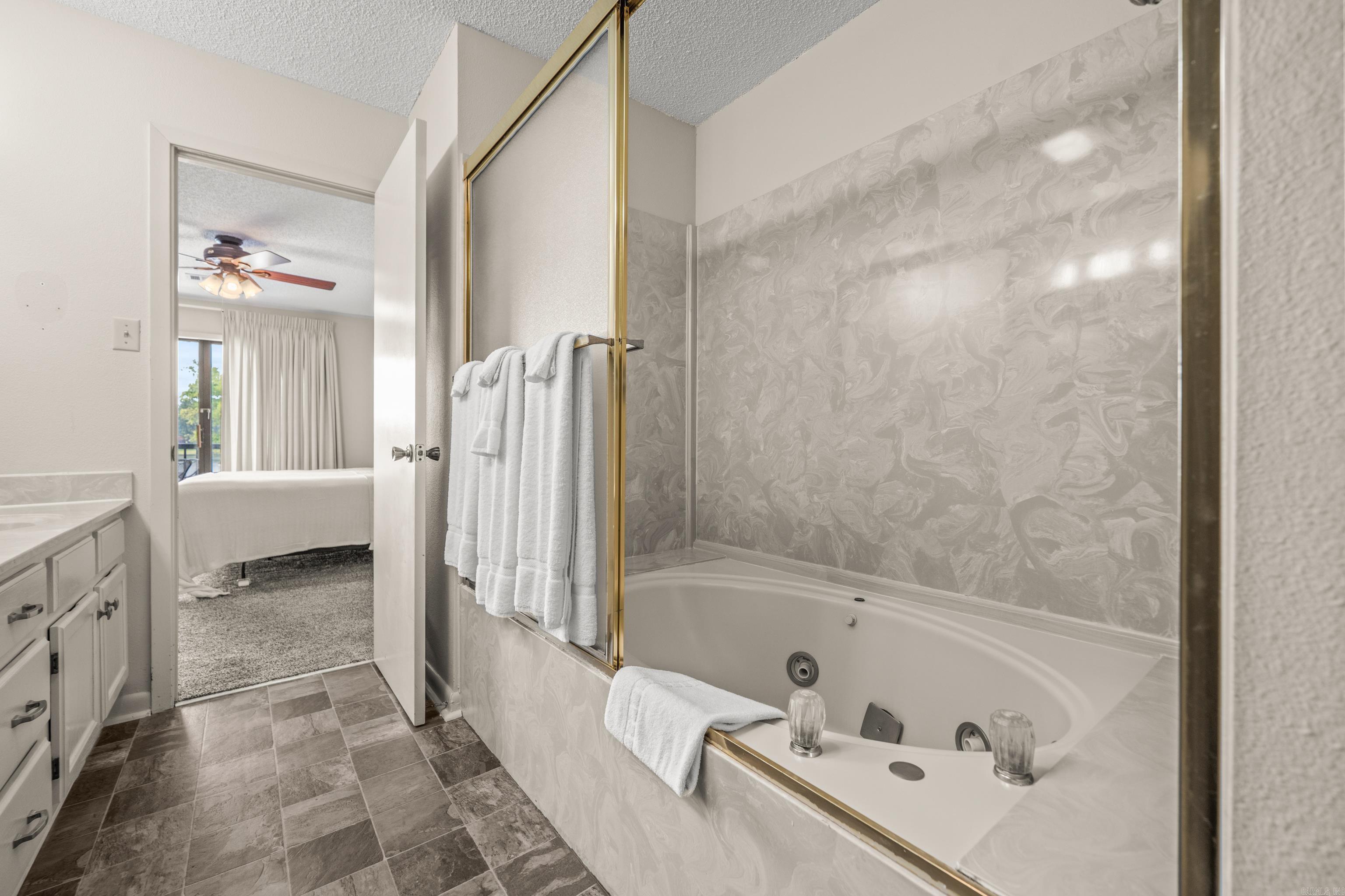 EMERALD ISLE HPR - Residential