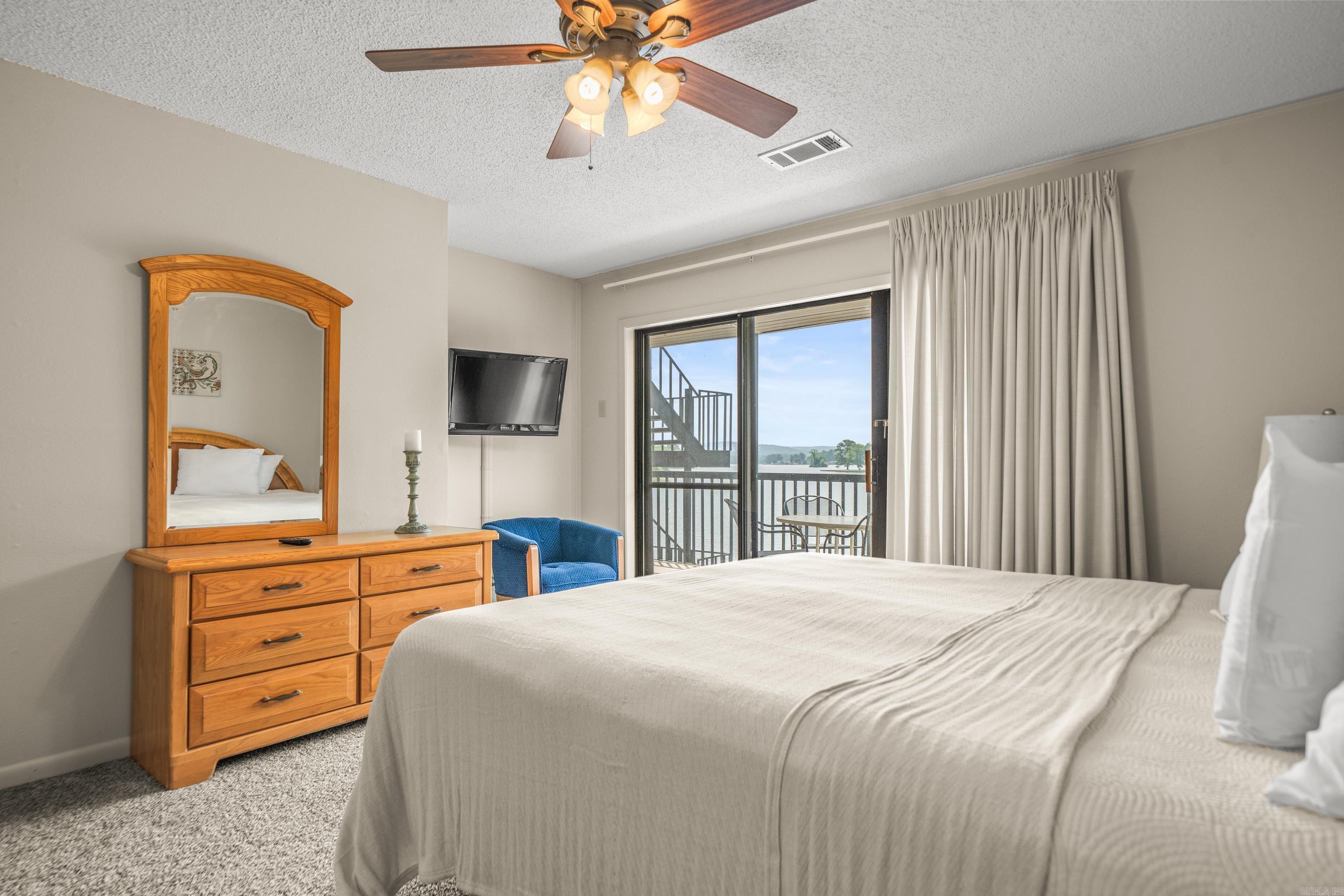 EMERALD ISLE HPR - Residential