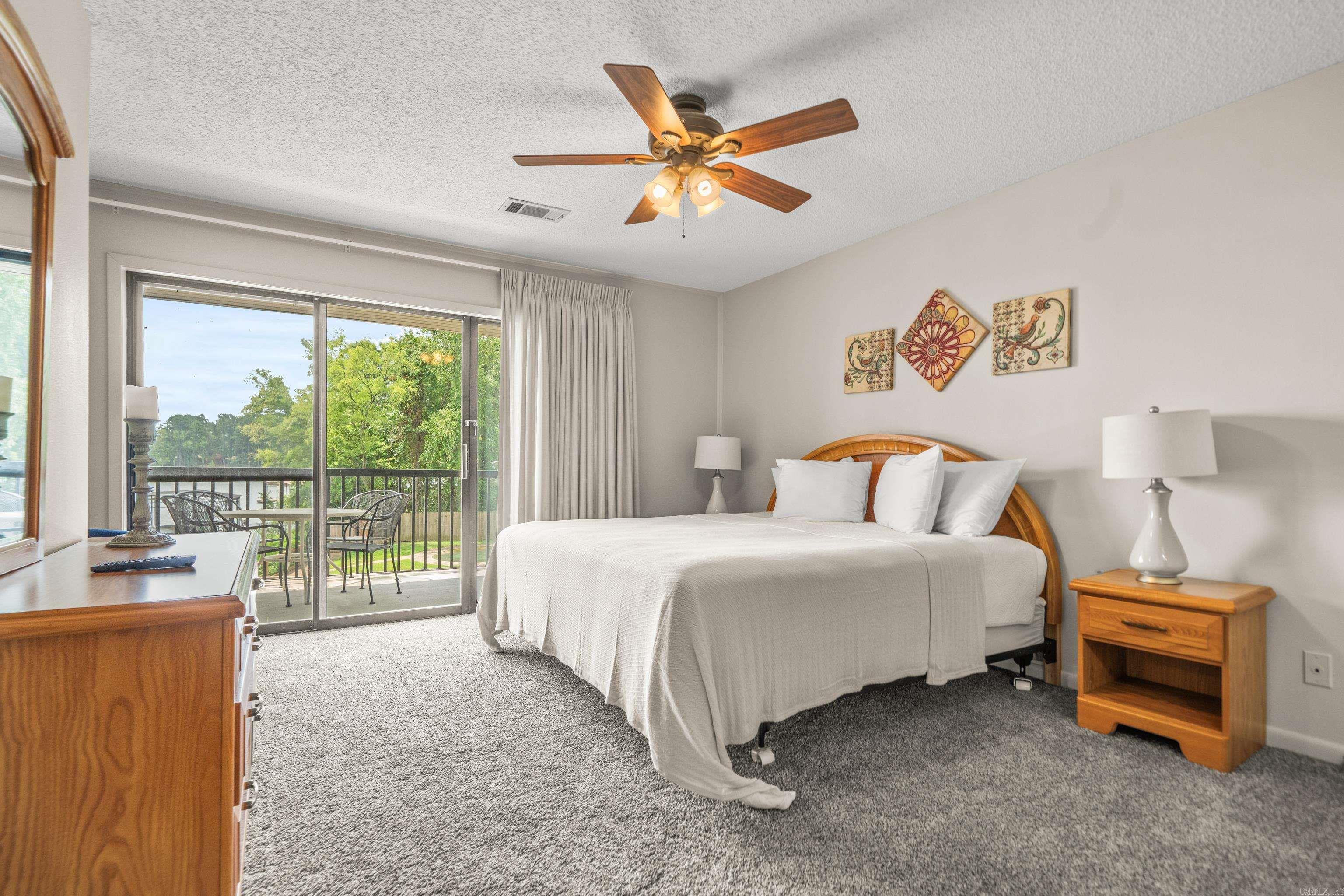 EMERALD ISLE HPR - Residential