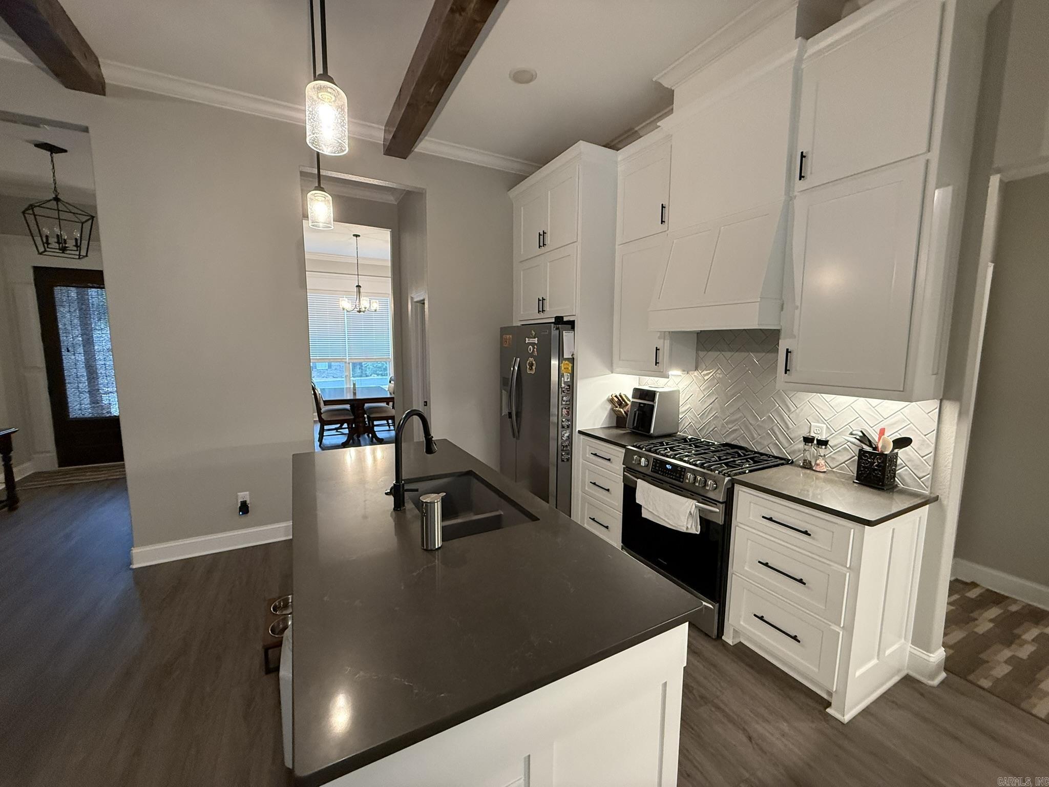 ALTA VISTA - Residential