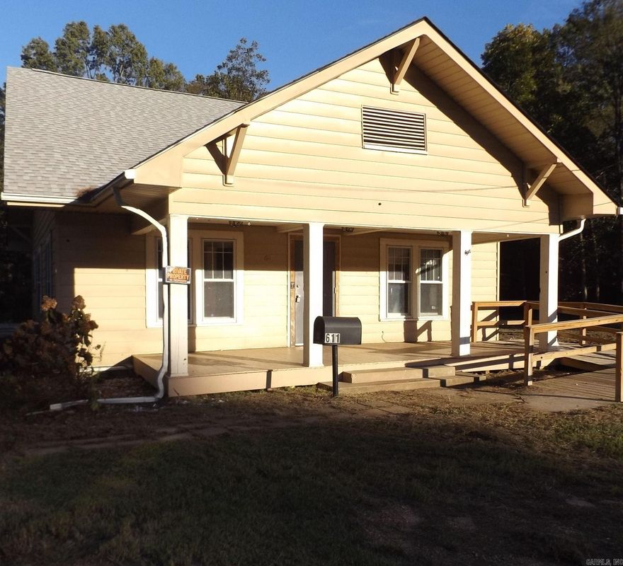 GIVE US A CALL TO SEE THIS PARTIALLY REMODELED 2 STORY HOME LOCATED IN WARREN ARKANSAS. THIS HOME HAS 4 BEDROOMS (2 UPSTAIRS), 2 BATHS, NICE KITCHEN, FORMAL DINING ROOM, AND LAUNDRY ROOM.  All offers must be submitted at www.vrmproperties.com. Agents must register as a User, enter the property address, and click on "Start Offer". This property may qualify for Seller Financing (Vendee). If property was built prior to 1978, Lead Based Paint Potentially Exists.