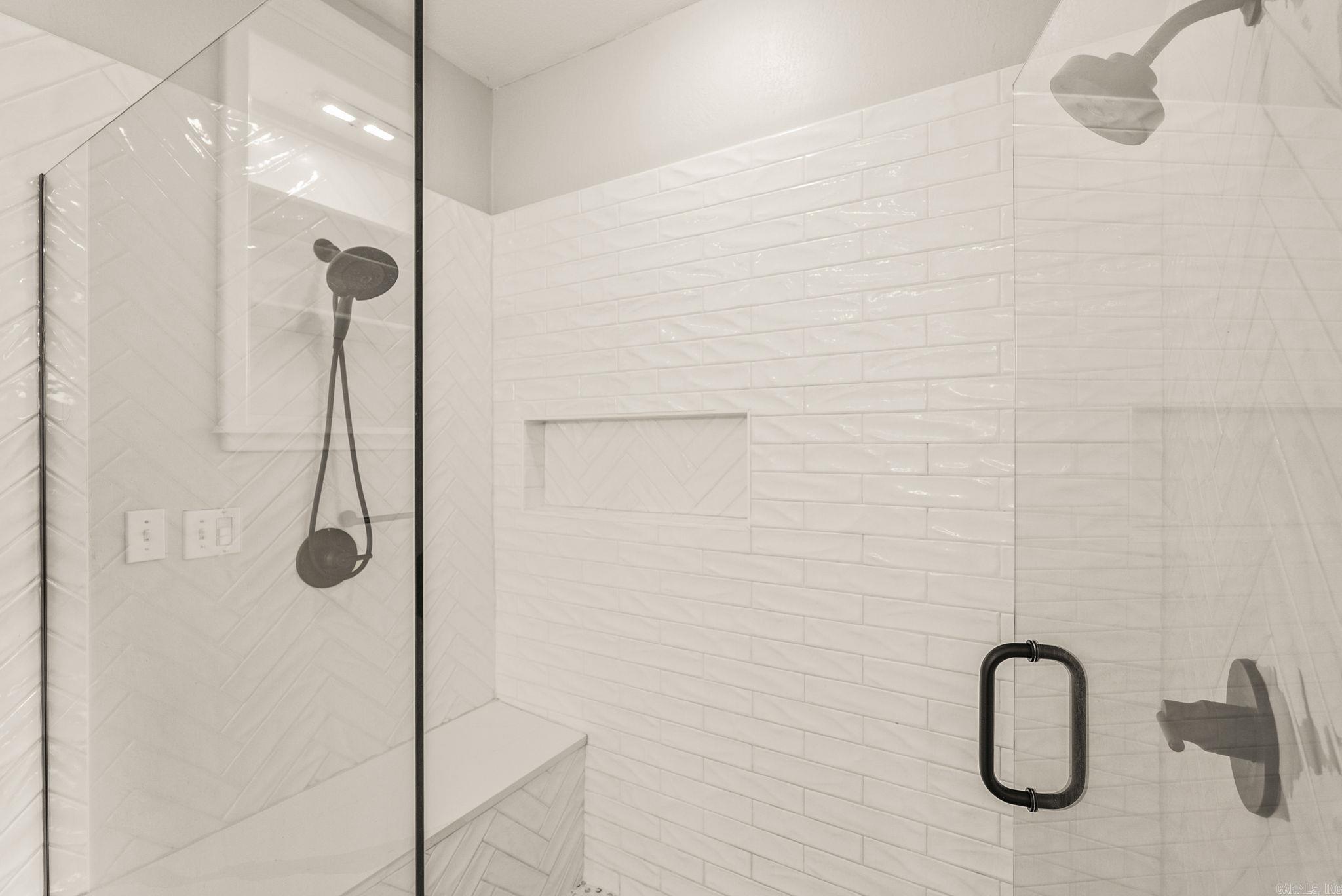 COUNTRY CLUB OF ARK THE - Residential