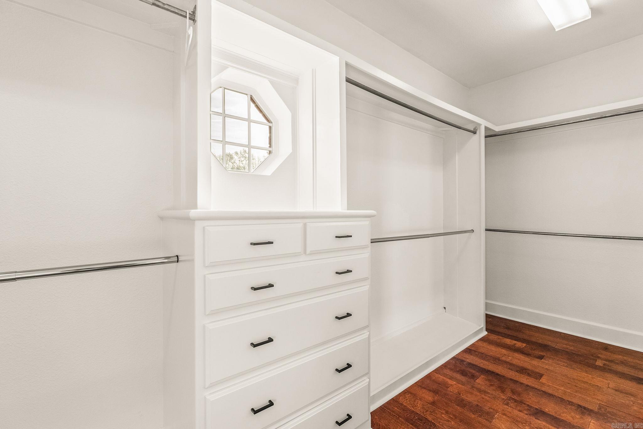 COUNTRY CLUB OF ARK THE - Residential