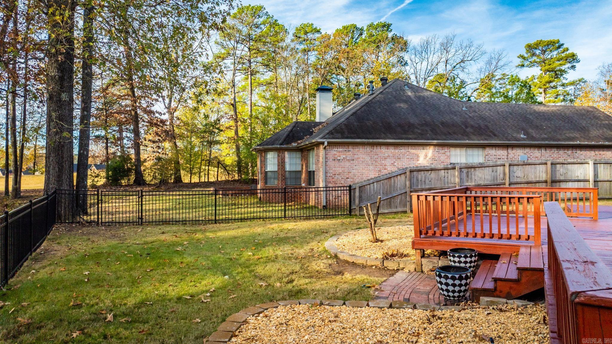 COUNTRY CLUB OF ARK THE - Residential