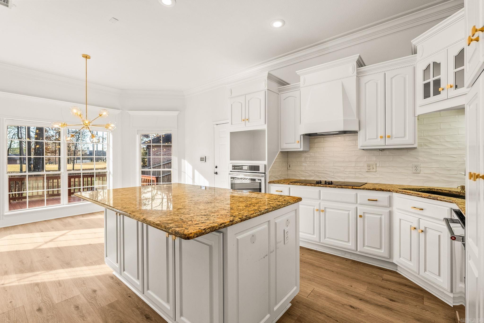 COUNTRY CLUB OF ARK THE - Residential