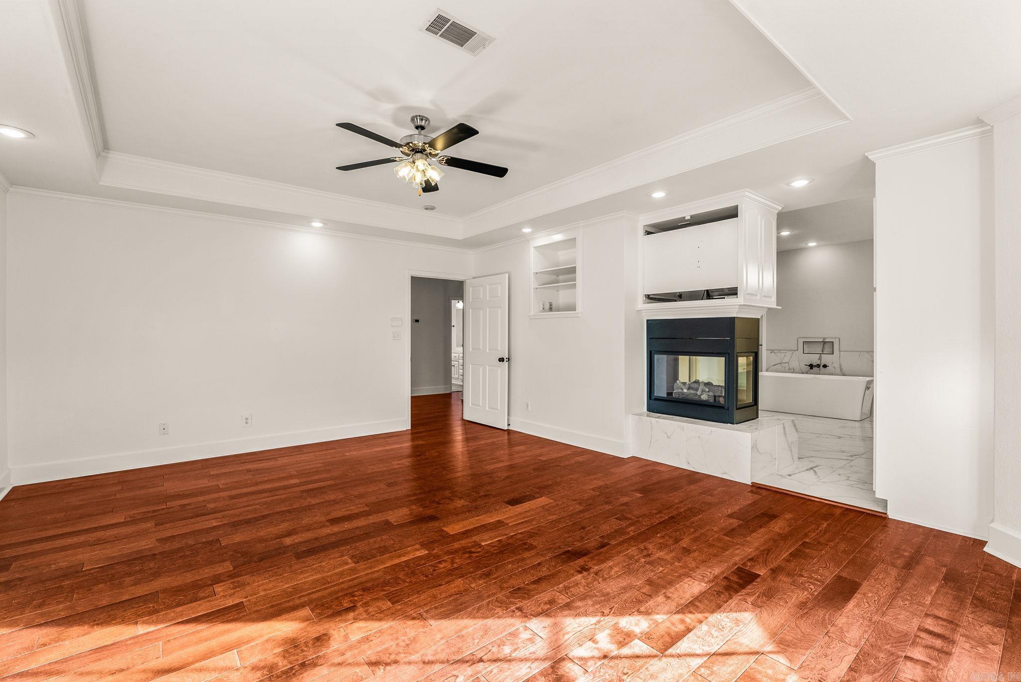 COUNTRY CLUB OF ARK THE - Residential