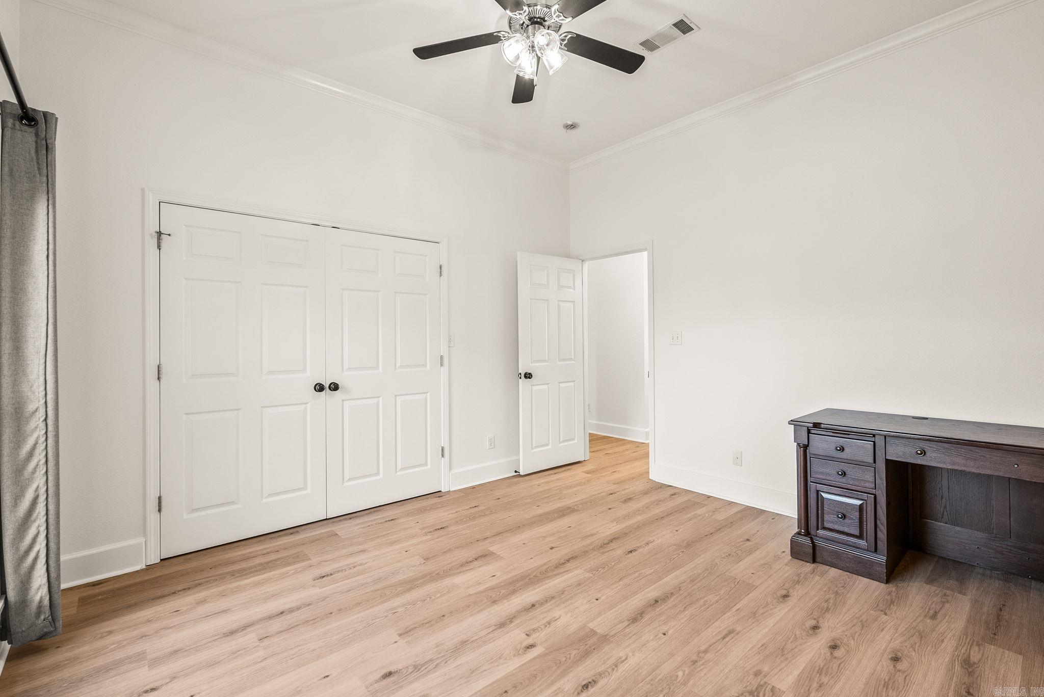 COUNTRY CLUB OF ARK THE - Residential