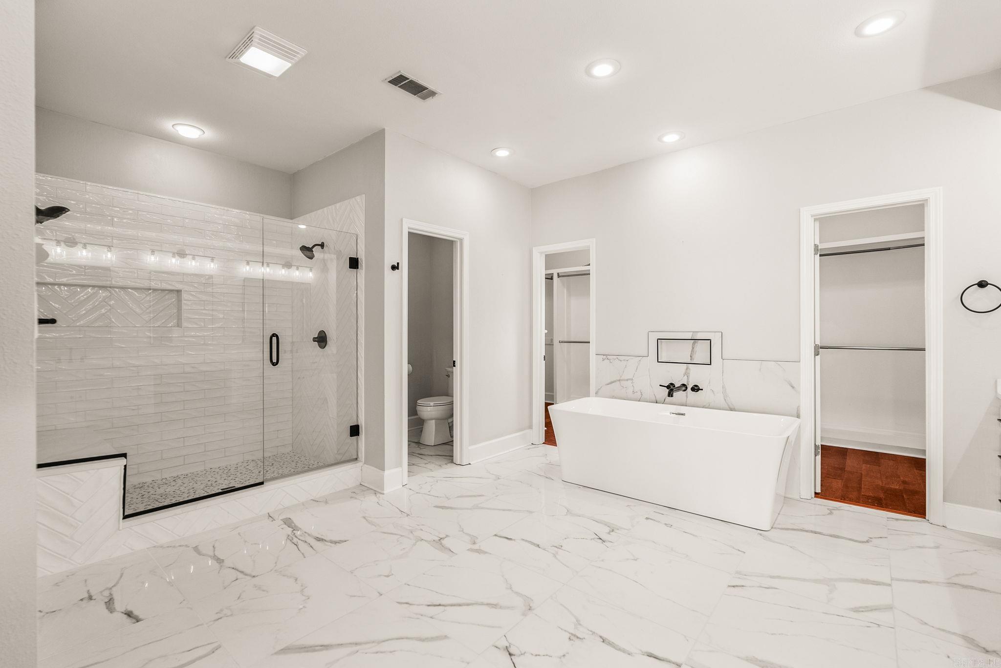 COUNTRY CLUB OF ARK THE - Residential