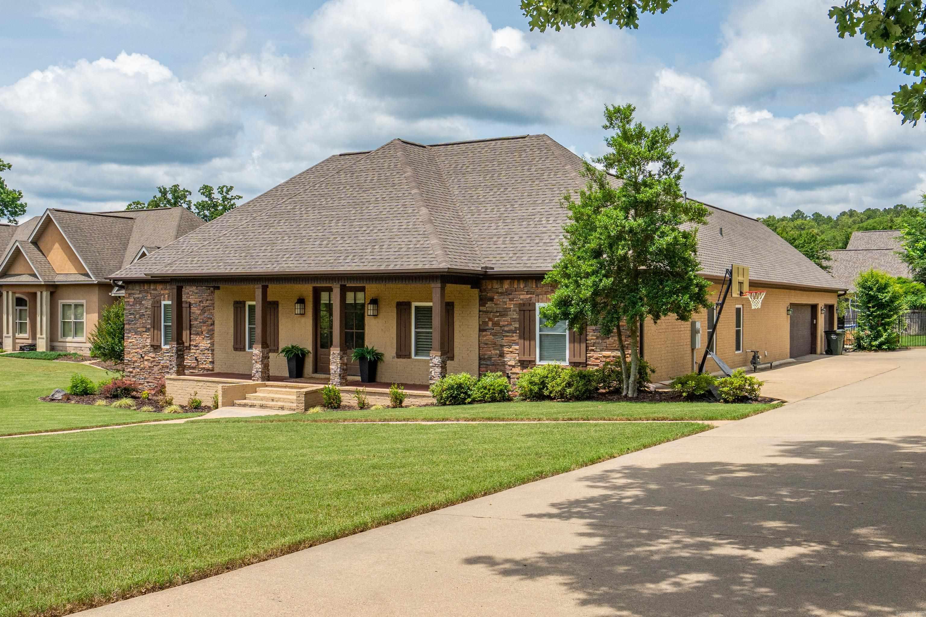 QUAIL RIDGE ESTATES - Residential